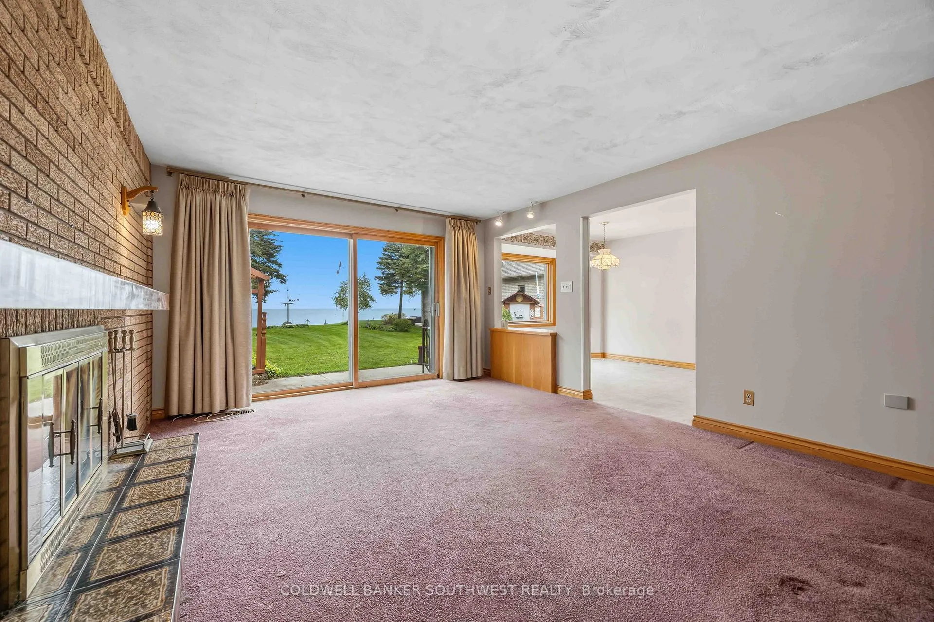 Photo 20 of 2088 Lakeshore Road, Sarnia — HOMEH