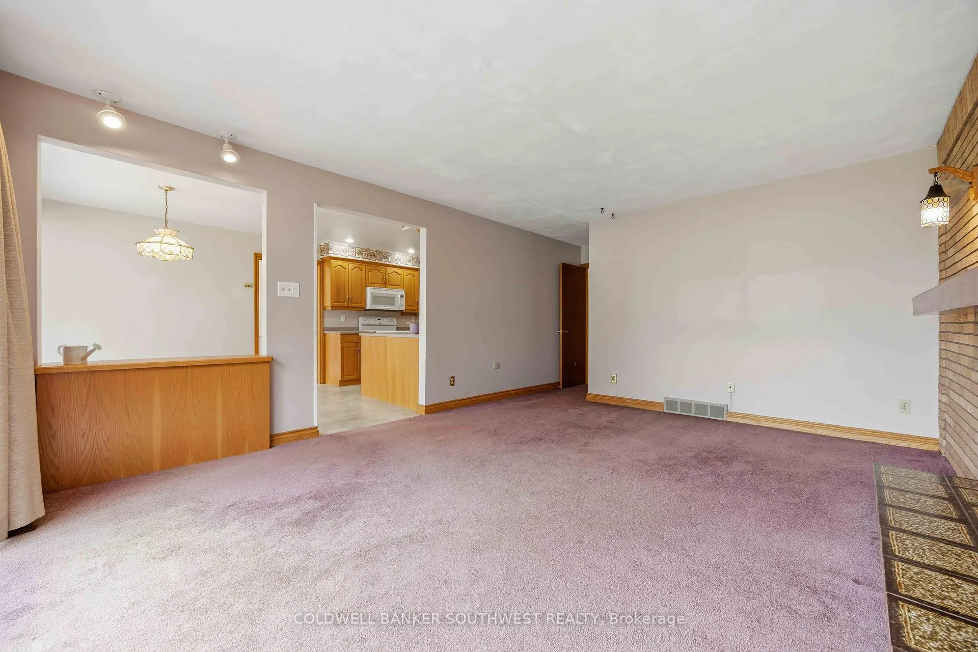 Photo 21 of 2088 Lakeshore Road, Sarnia — HOMEH