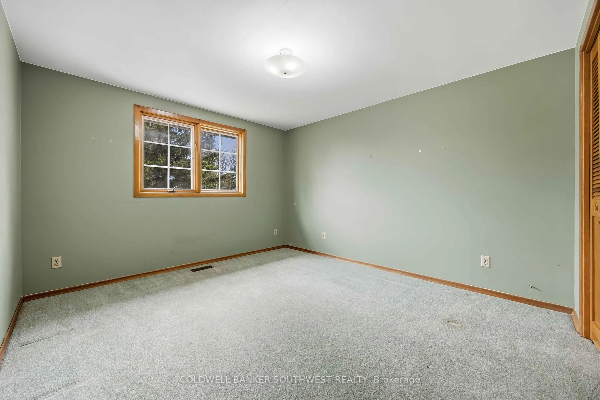 Photo 23 of 2088 Lakeshore Road, Sarnia — HOMEH