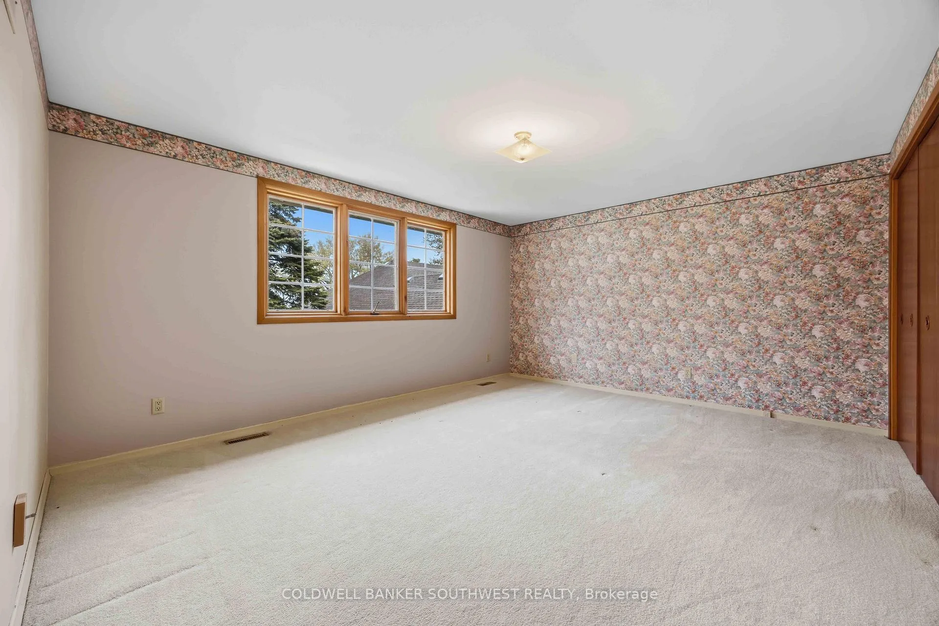 Photo 29 of 2088 Lakeshore Road, Sarnia — HOMEH