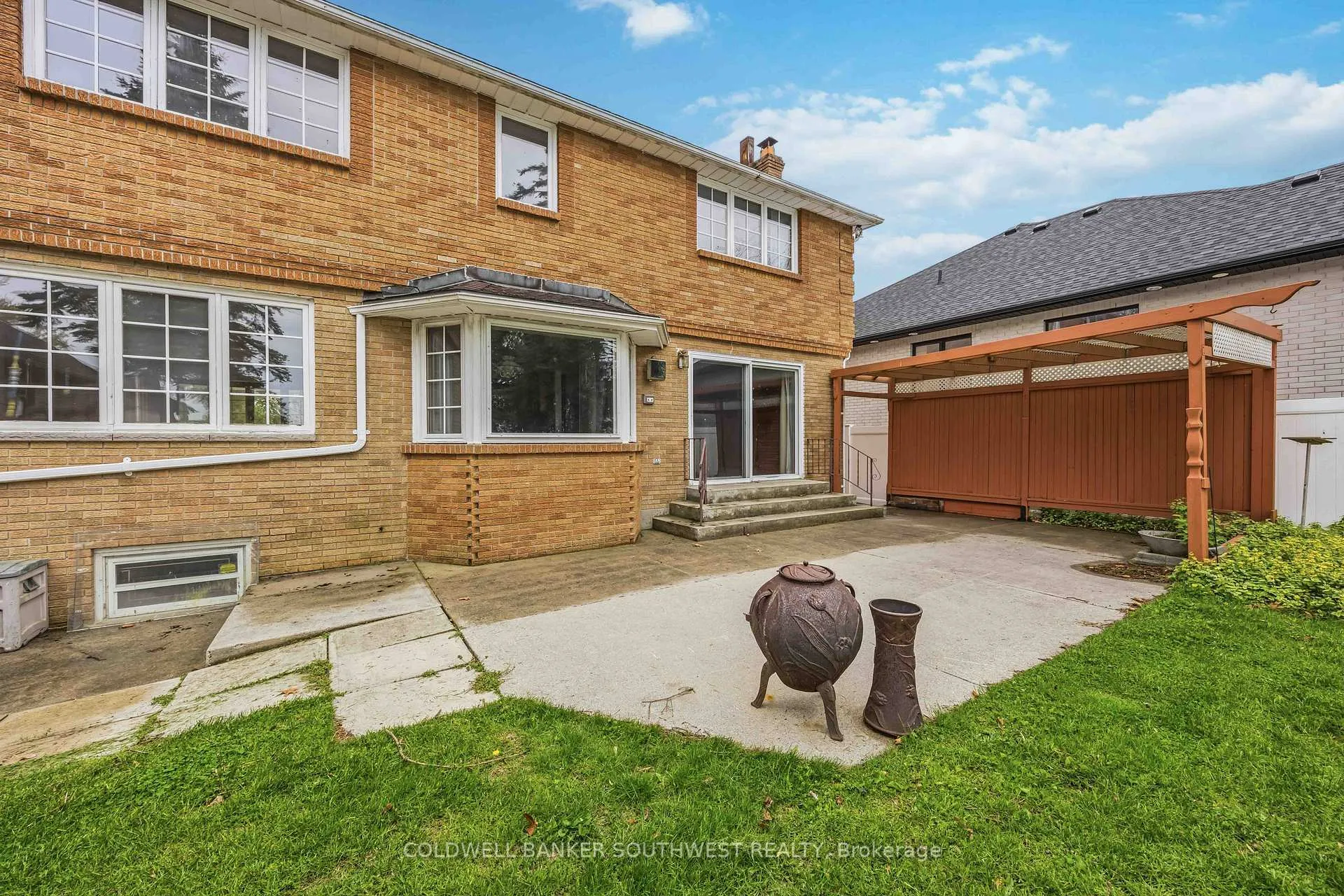Photo 41 of 2088 Lakeshore Road, Sarnia — HOMEH