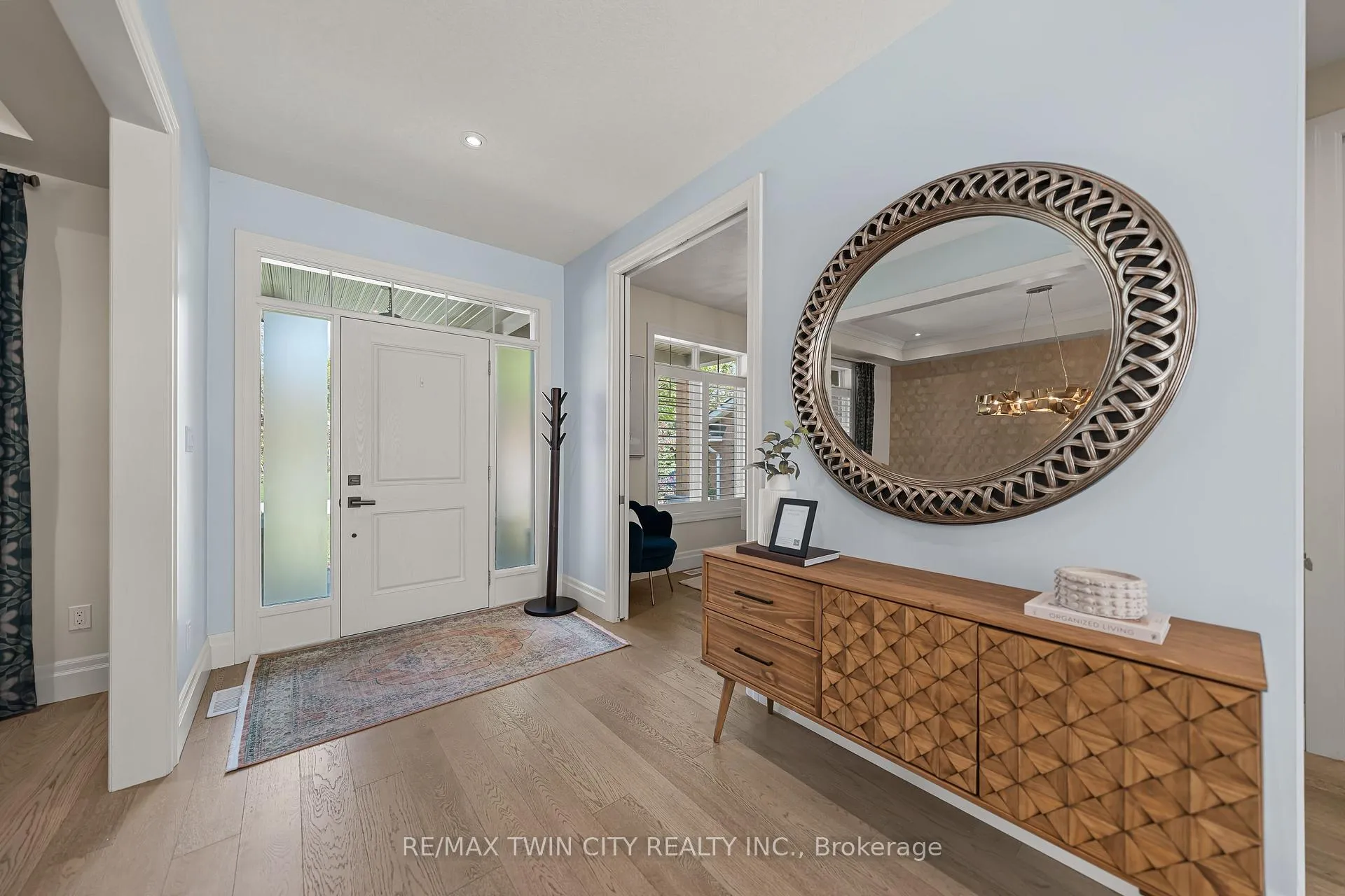 Photo 7 of 303 Castlefield Avenue, Waterloo — HOMEH