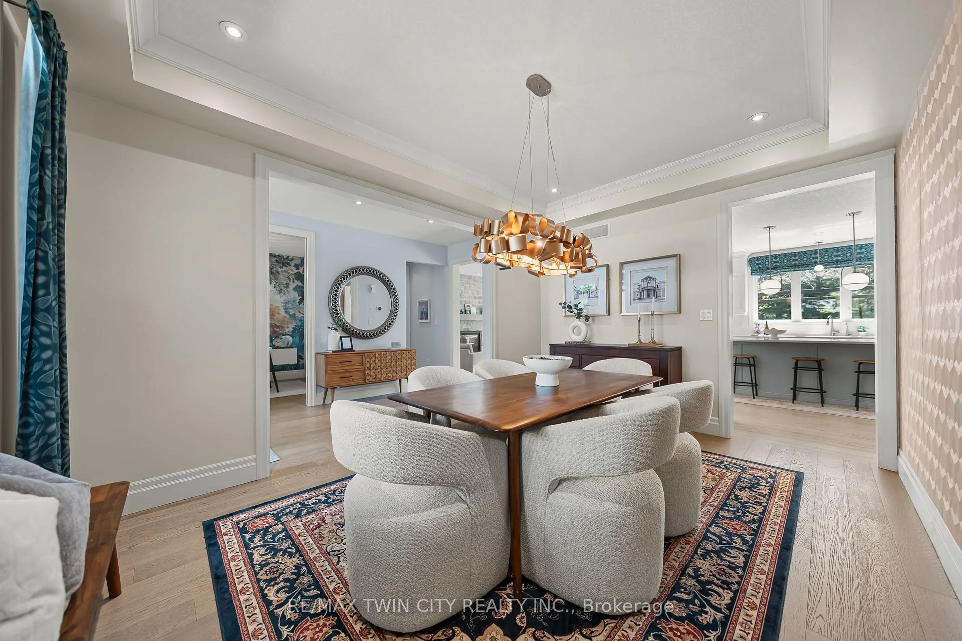Photo 10 of 303 Castlefield Avenue, Waterloo — HOMEH