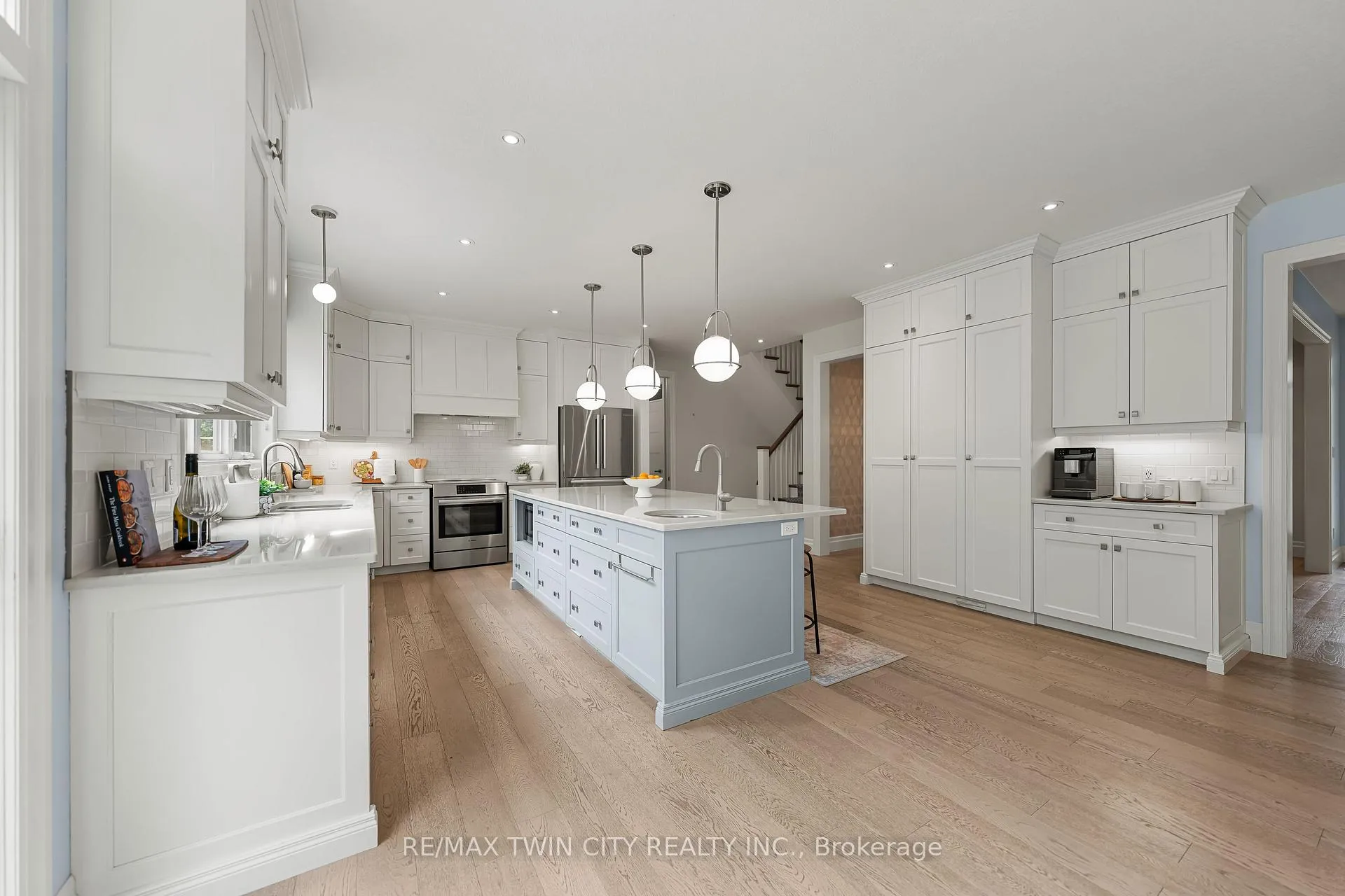 Photo 25 of 303 Castlefield Avenue, Waterloo — HOMEH