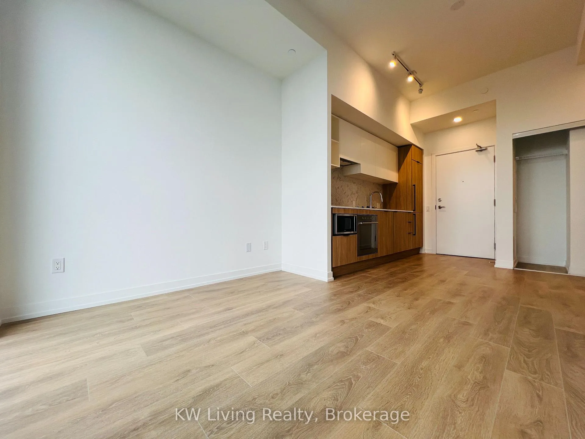 Photo 3 of Unit PH05, 82 Dalhousie Street, Toronto, Church-Yonge Corridor — HOMEH
