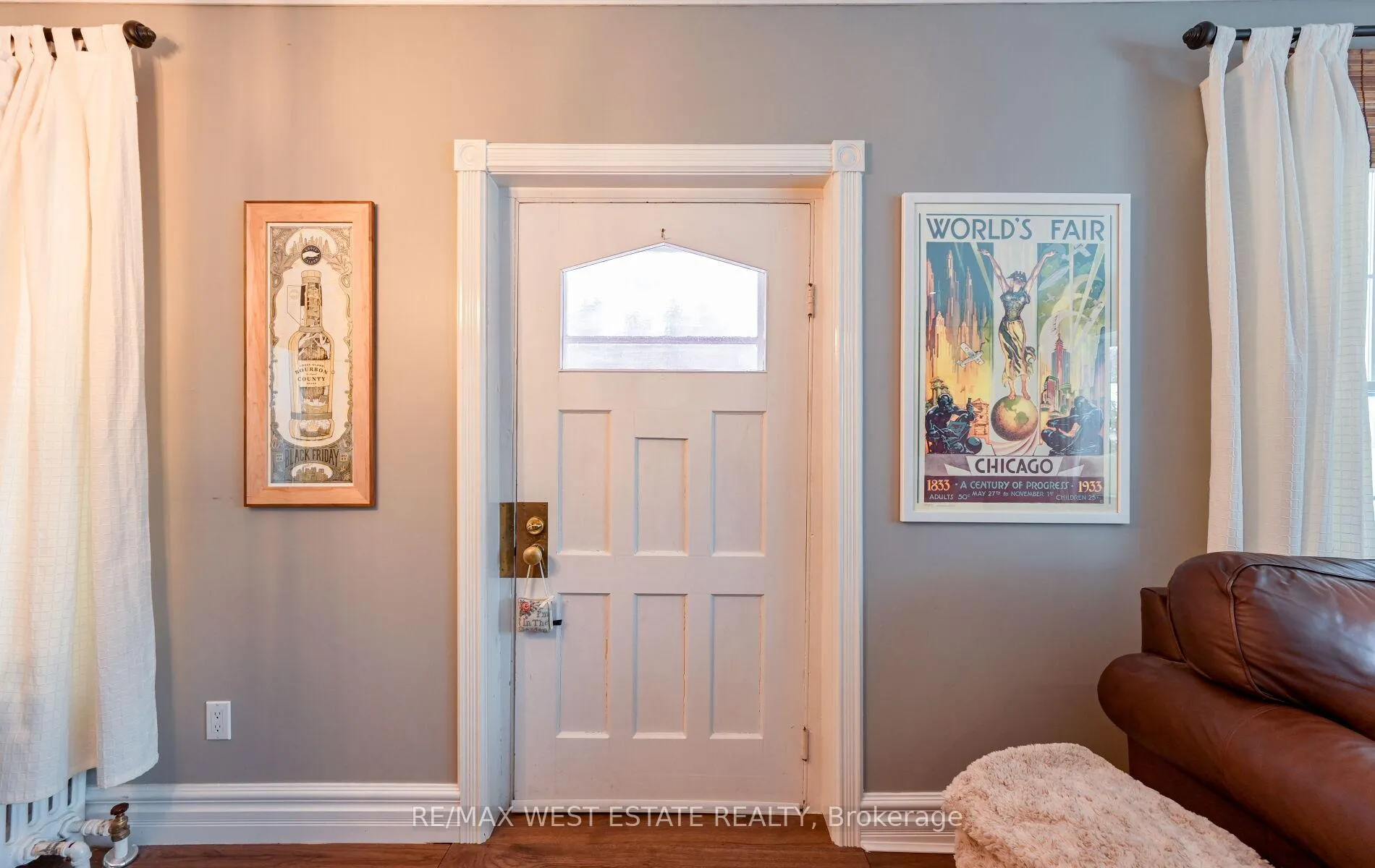 Photo 2 of 122 King Street E, Caledon, Bolton East — HOMEH