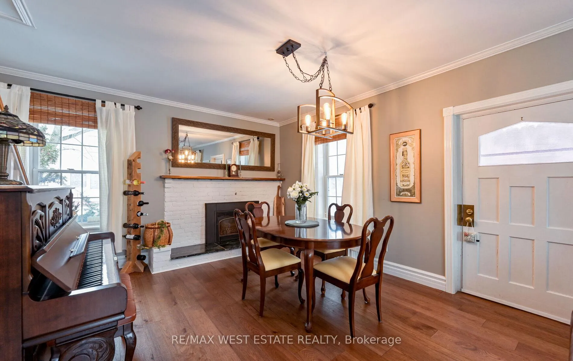 Photo 6 of 122 King Street E, Caledon, Bolton East — HOMEH