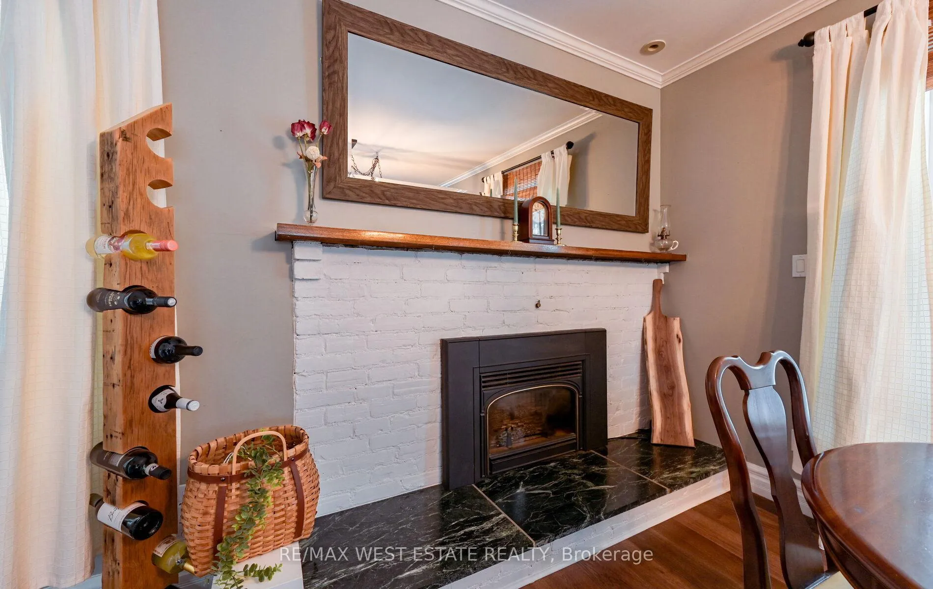 Photo 8 of 122 King Street E, Caledon, Bolton East — HOMEH