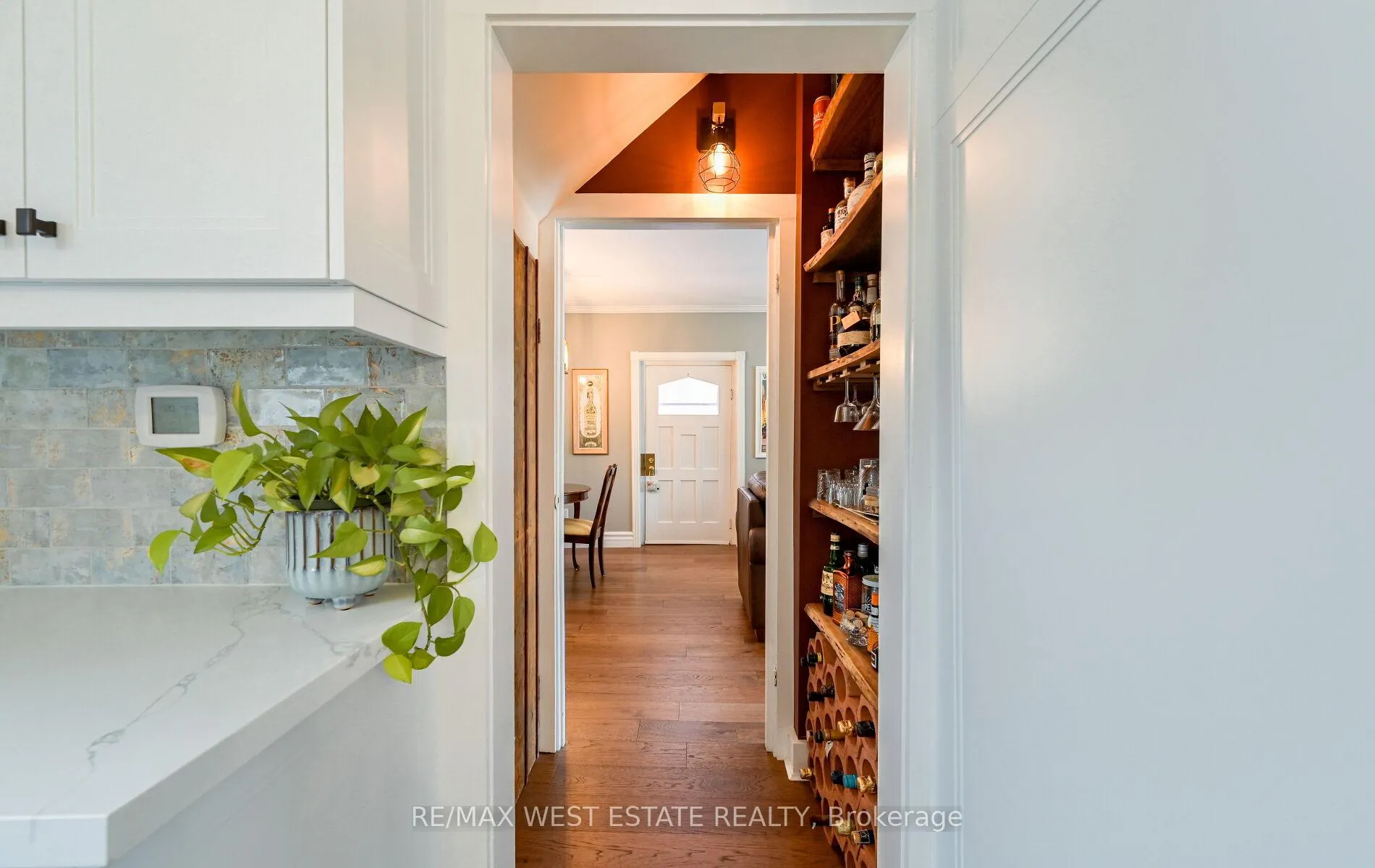 Photo 12 of 122 King Street E, Caledon, Bolton East — HOMEH