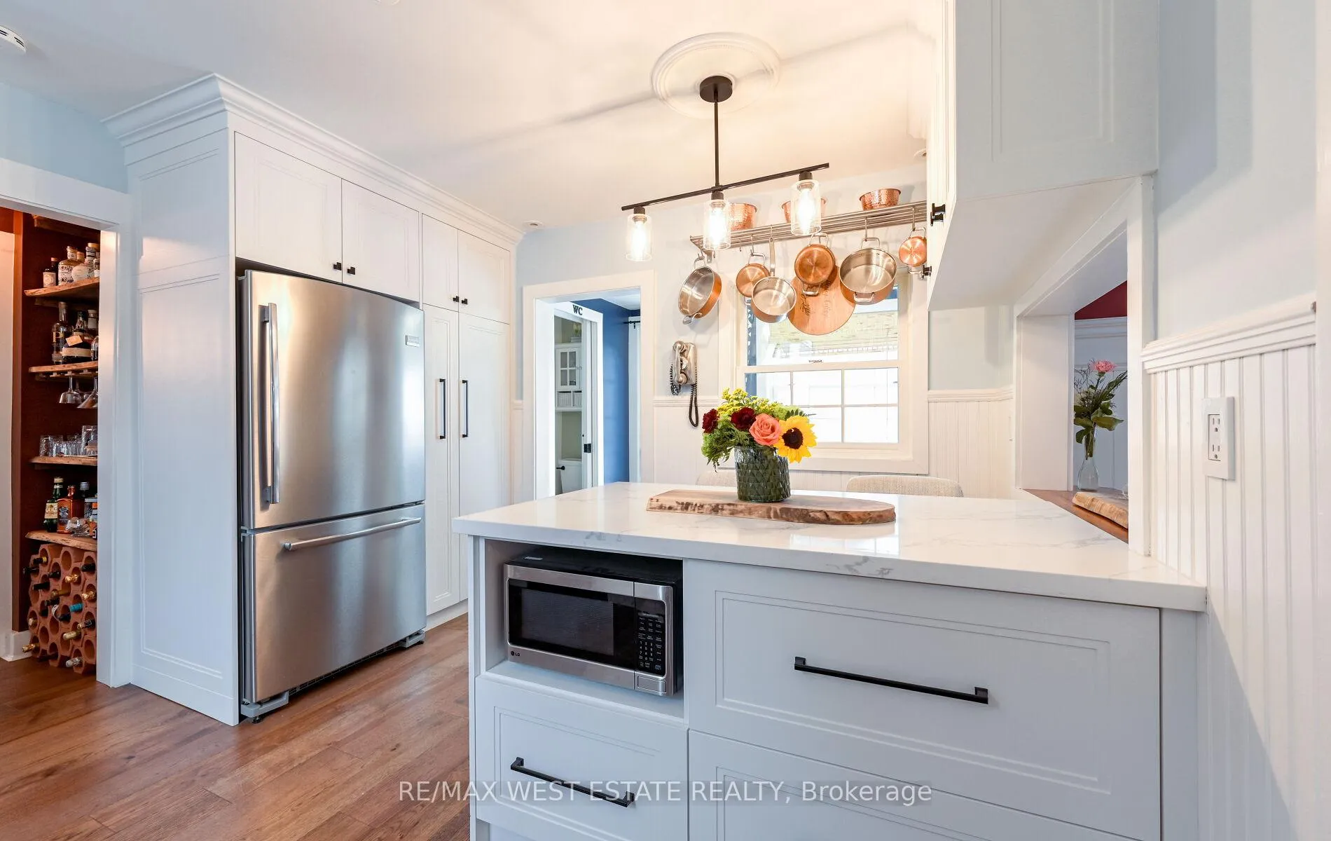 Photo 16 of 122 King Street E, Caledon, Bolton East — HOMEH