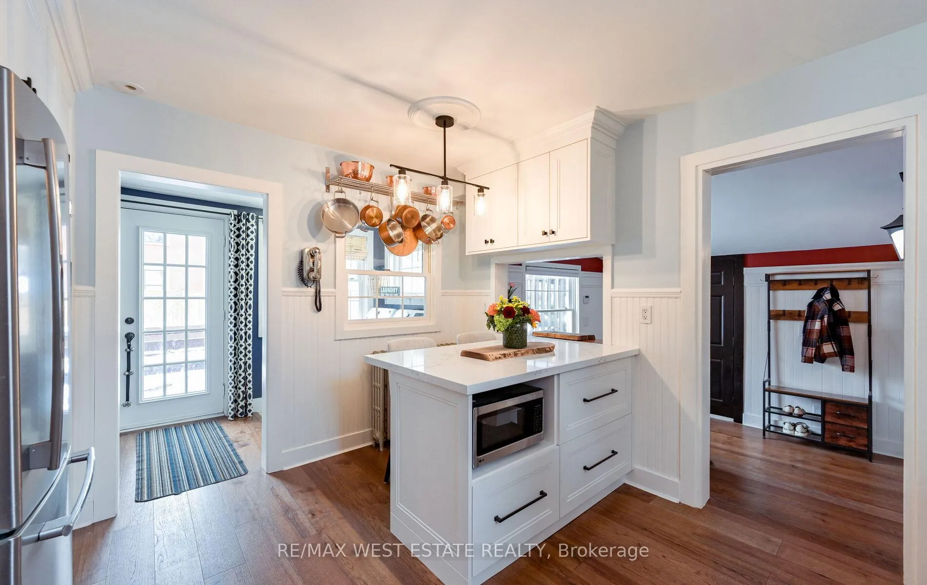Photo 17 of 122 King Street E, Caledon, Bolton East — HOMEH