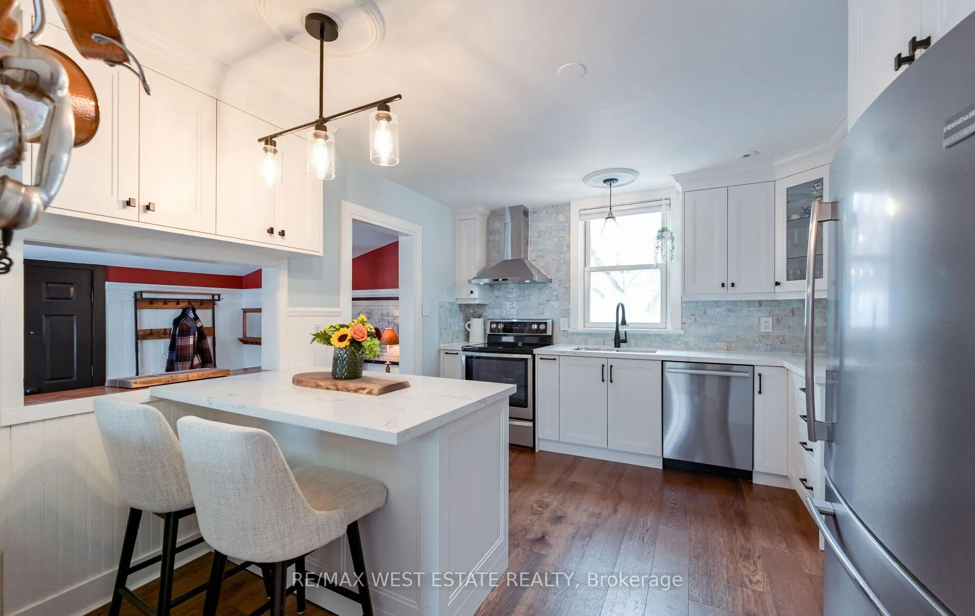 Photo 20 of 122 King Street E, Caledon, Bolton East — HOMEH