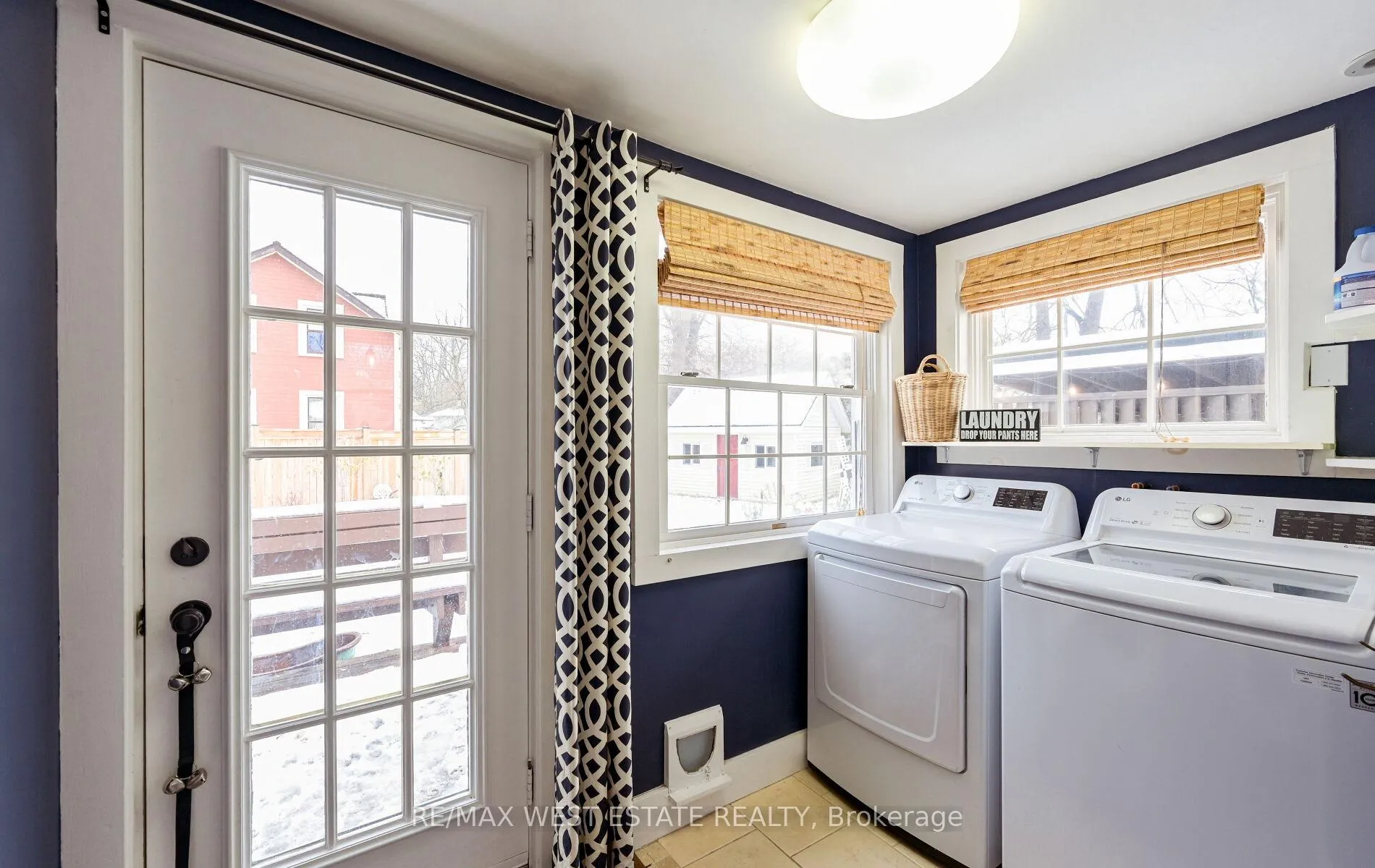 Photo 22 of 122 King Street E, Caledon, Bolton East — HOMEH
