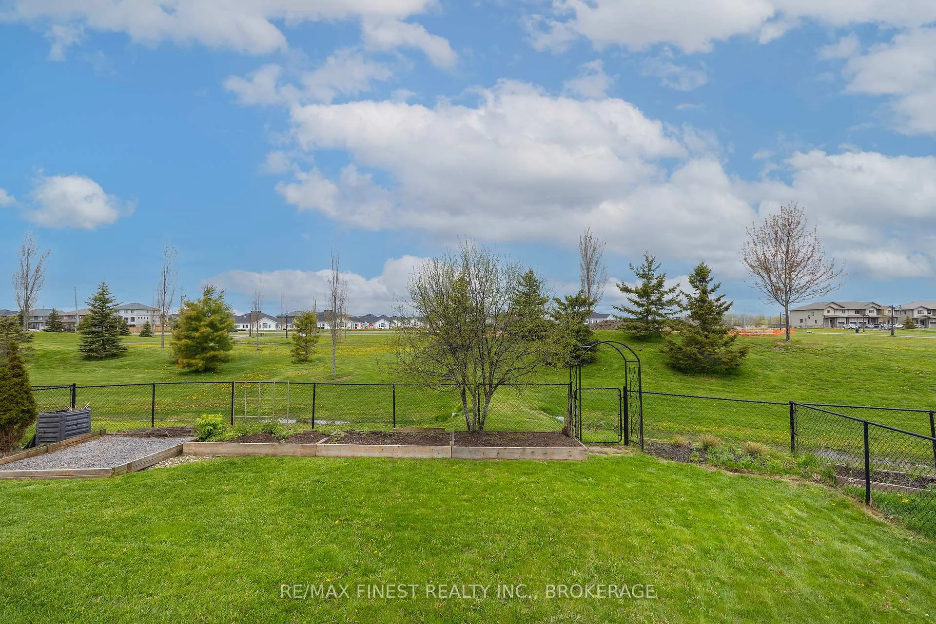 Photo 15 of 129 Blakely Street, Loyalist, Amherstview — HOMEH