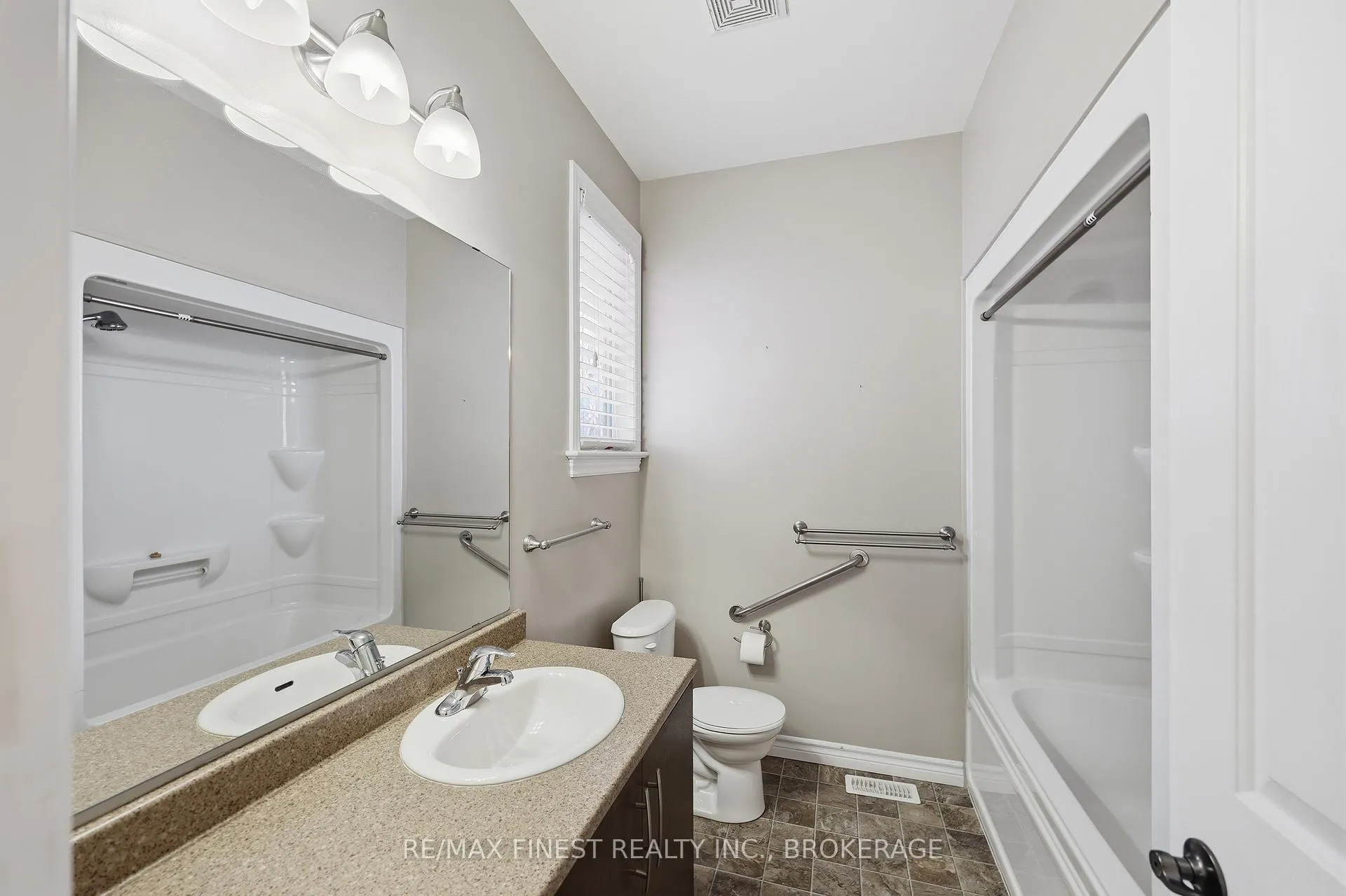 Photo 23 of 129 Blakely Street, Loyalist, Amherstview — HOMEH
