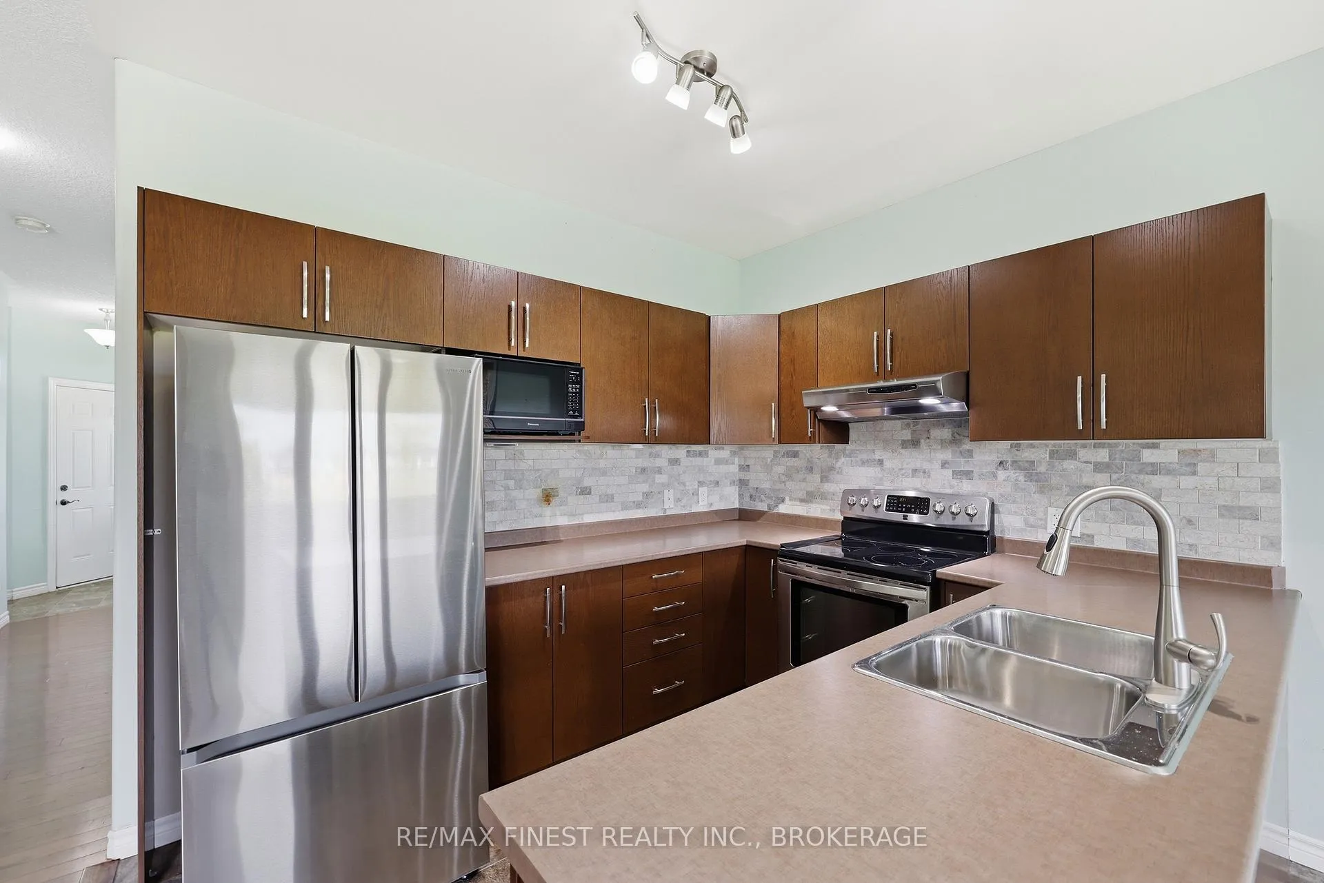 Photo 25 of 129 Blakely Street, Loyalist, Amherstview — HOMEH