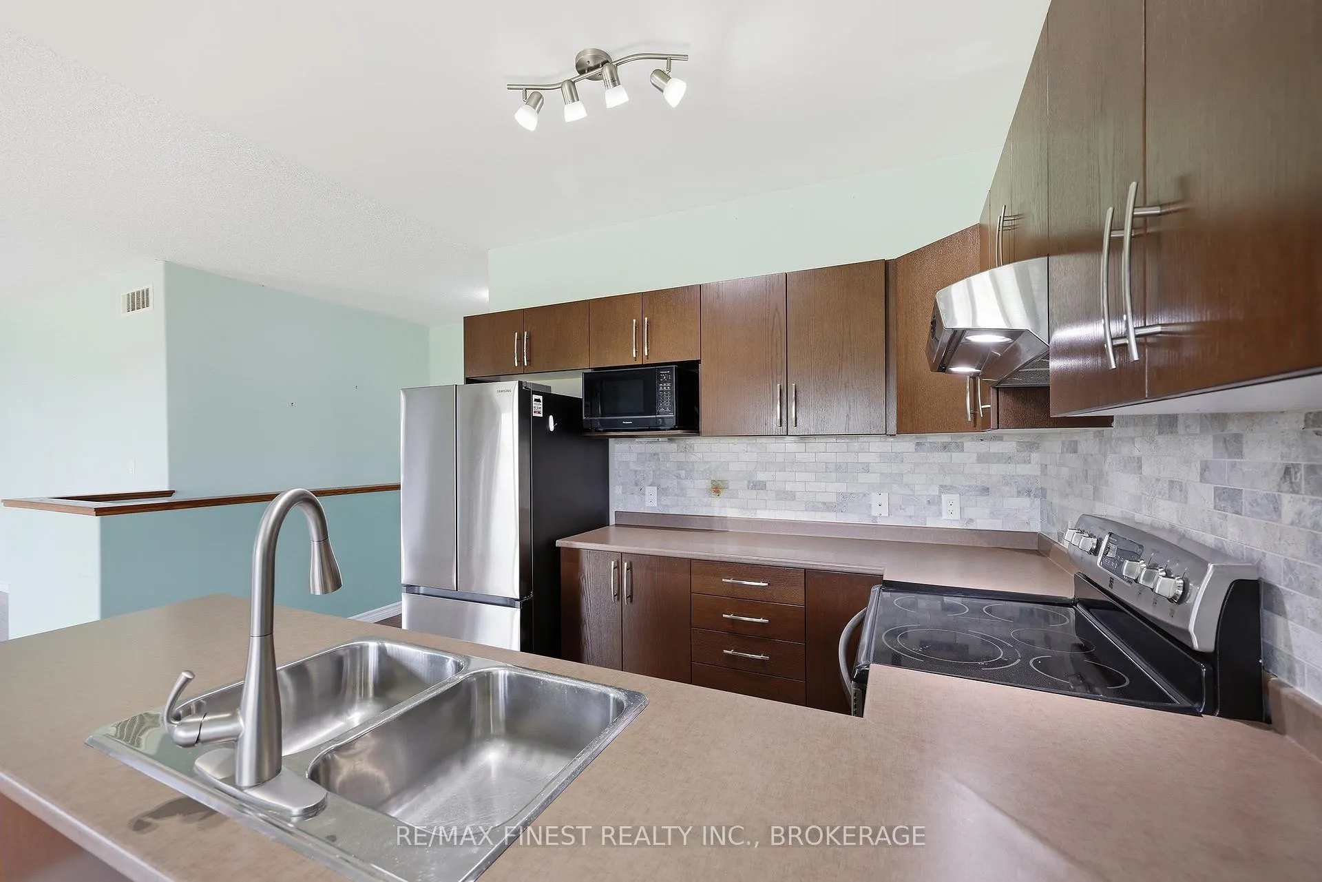 Photo 30 of 129 Blakely Street, Loyalist, Amherstview — HOMEH