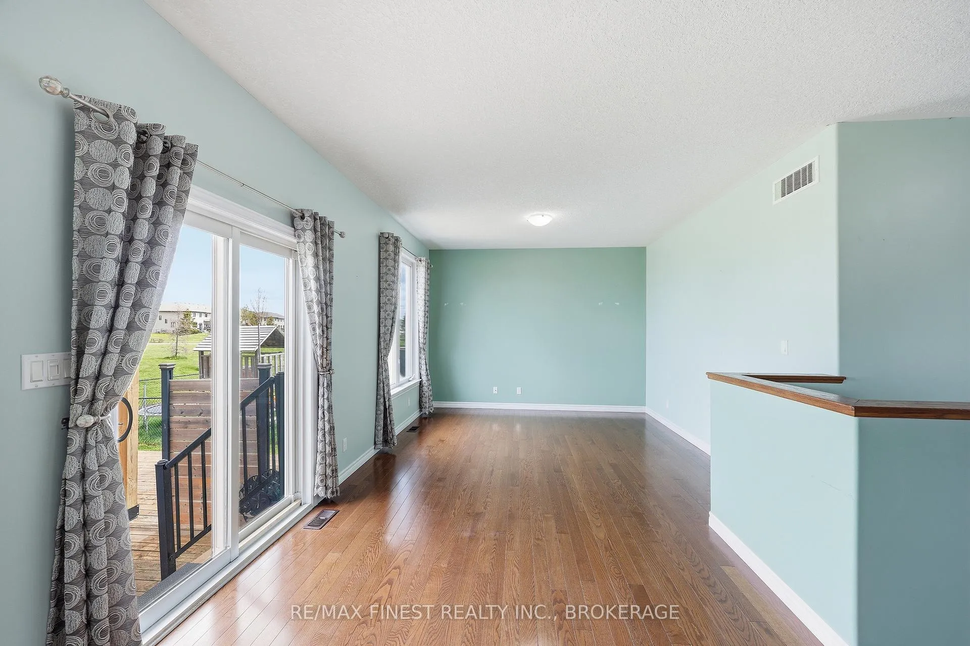 Photo 31 of 129 Blakely Street, Loyalist, Amherstview — HOMEH