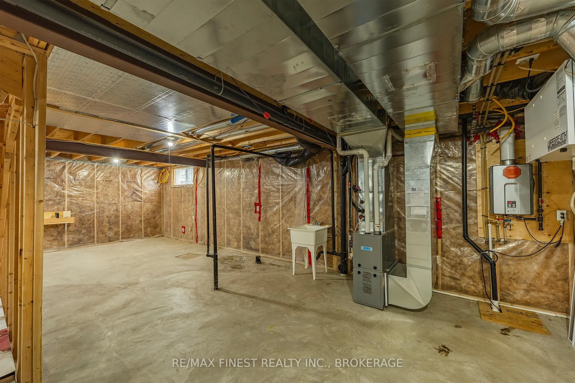 Photo 38 of 129 Blakely Street, Loyalist, Amherstview — HOMEH