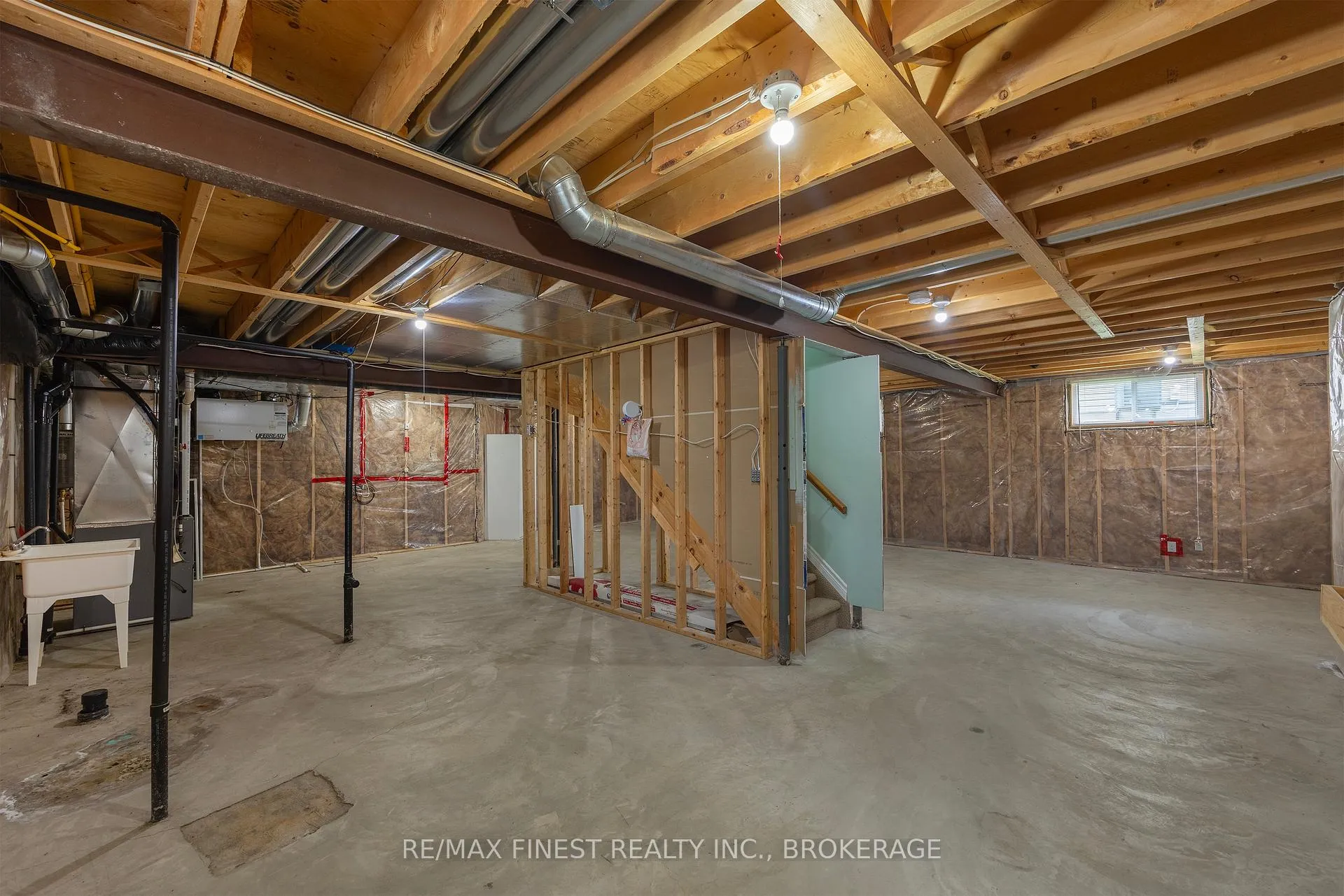 Photo 39 of 129 Blakely Street, Loyalist, Amherstview — HOMEH