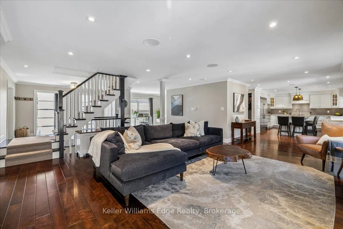 Photo 12 of 249 Camelot Drive, Burlington, Shoreacres — HOMEH