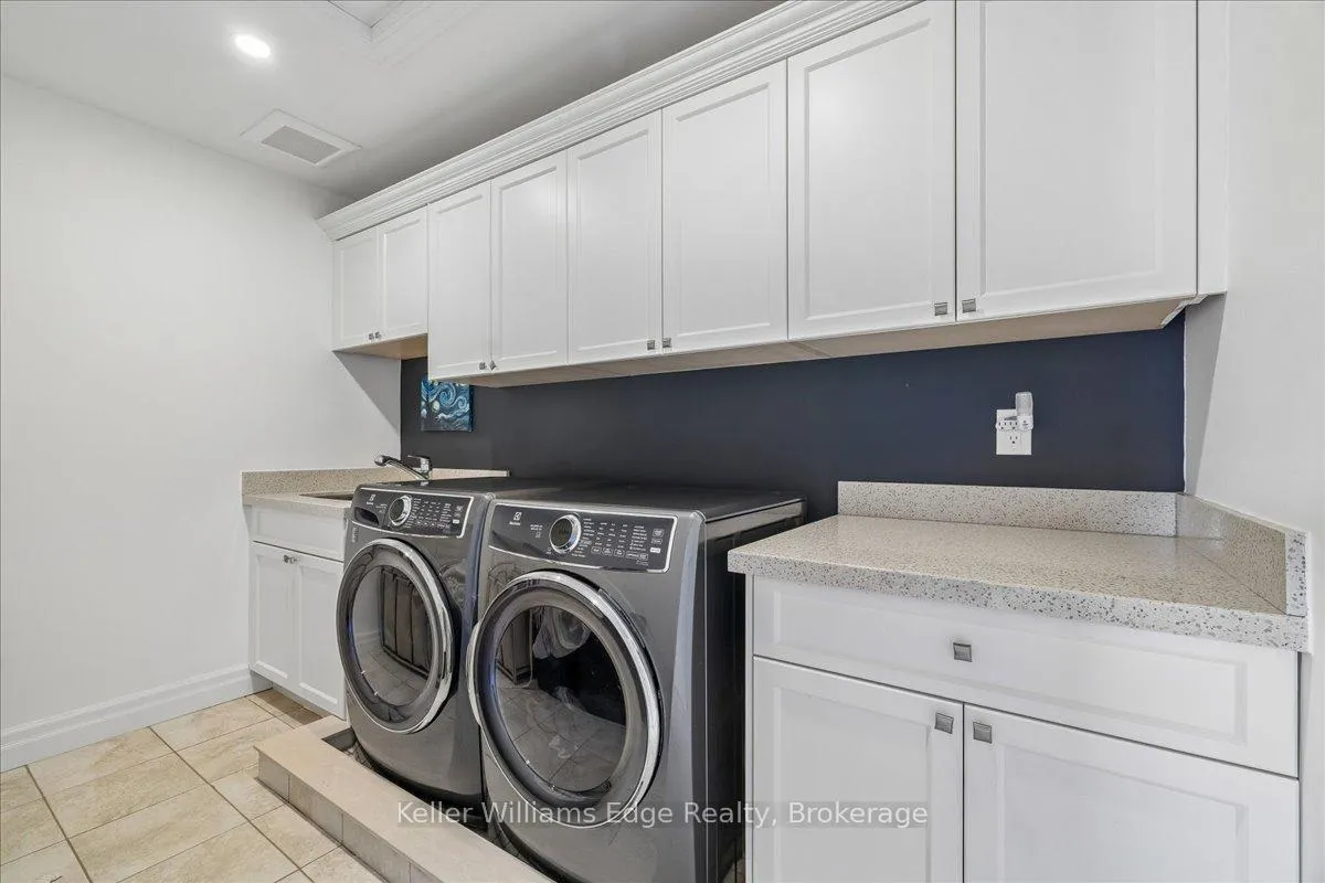Photo 29 of 249 Camelot Drive, Burlington, Shoreacres — HOMEH
