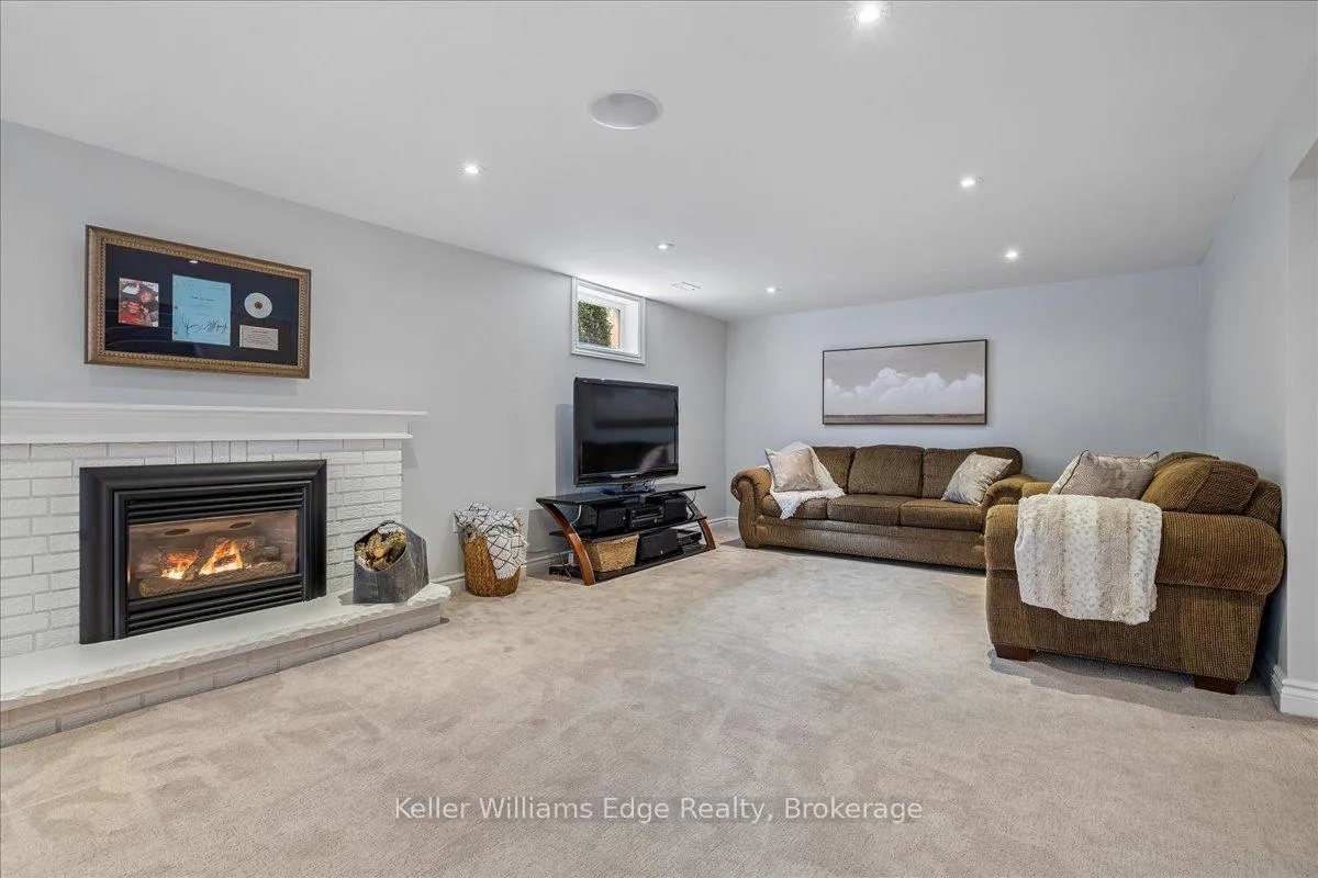 Photo 30 of 249 Camelot Drive, Burlington, Shoreacres — HOMEH