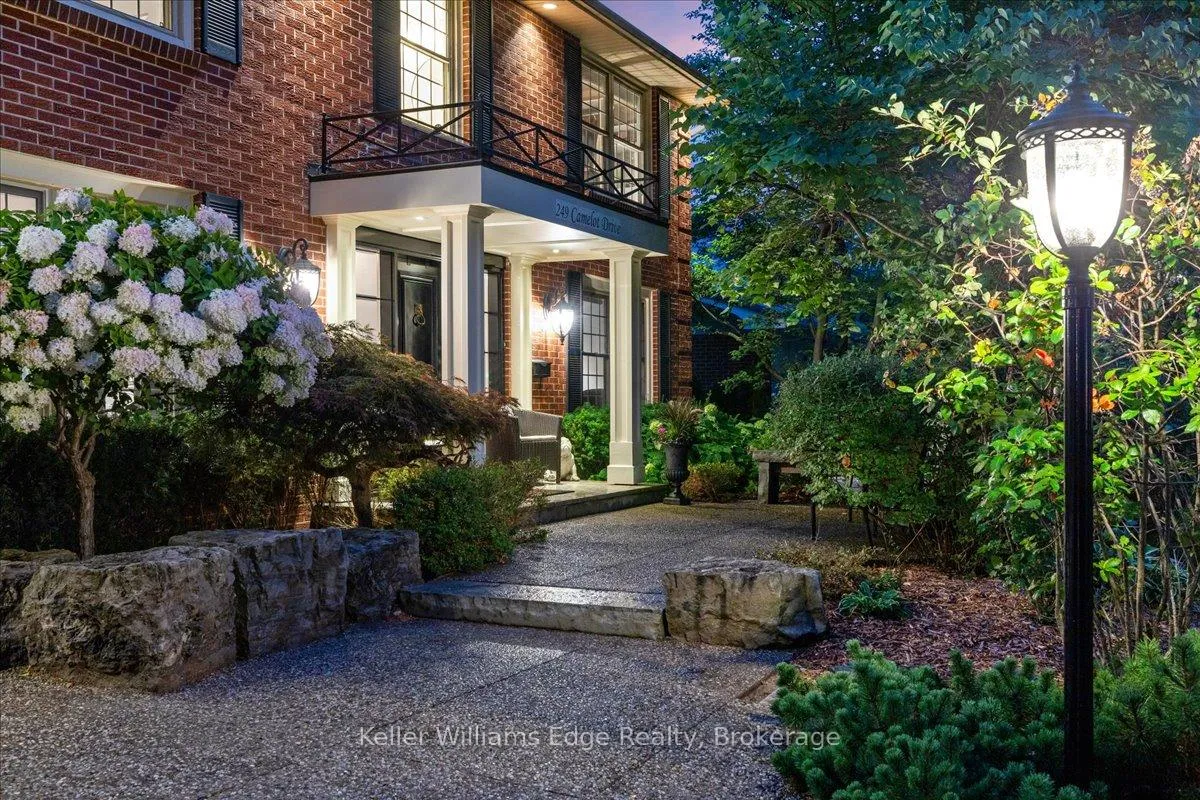 Photo 41 of 249 Camelot Drive, Burlington, Shoreacres — HOMEH