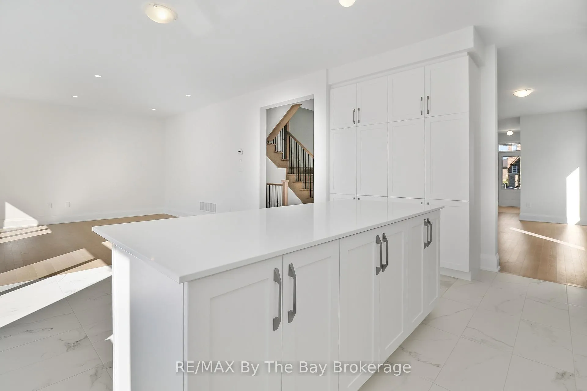Photo 8 of 66 Amber Drive, Wasaga Beach — HOMEH