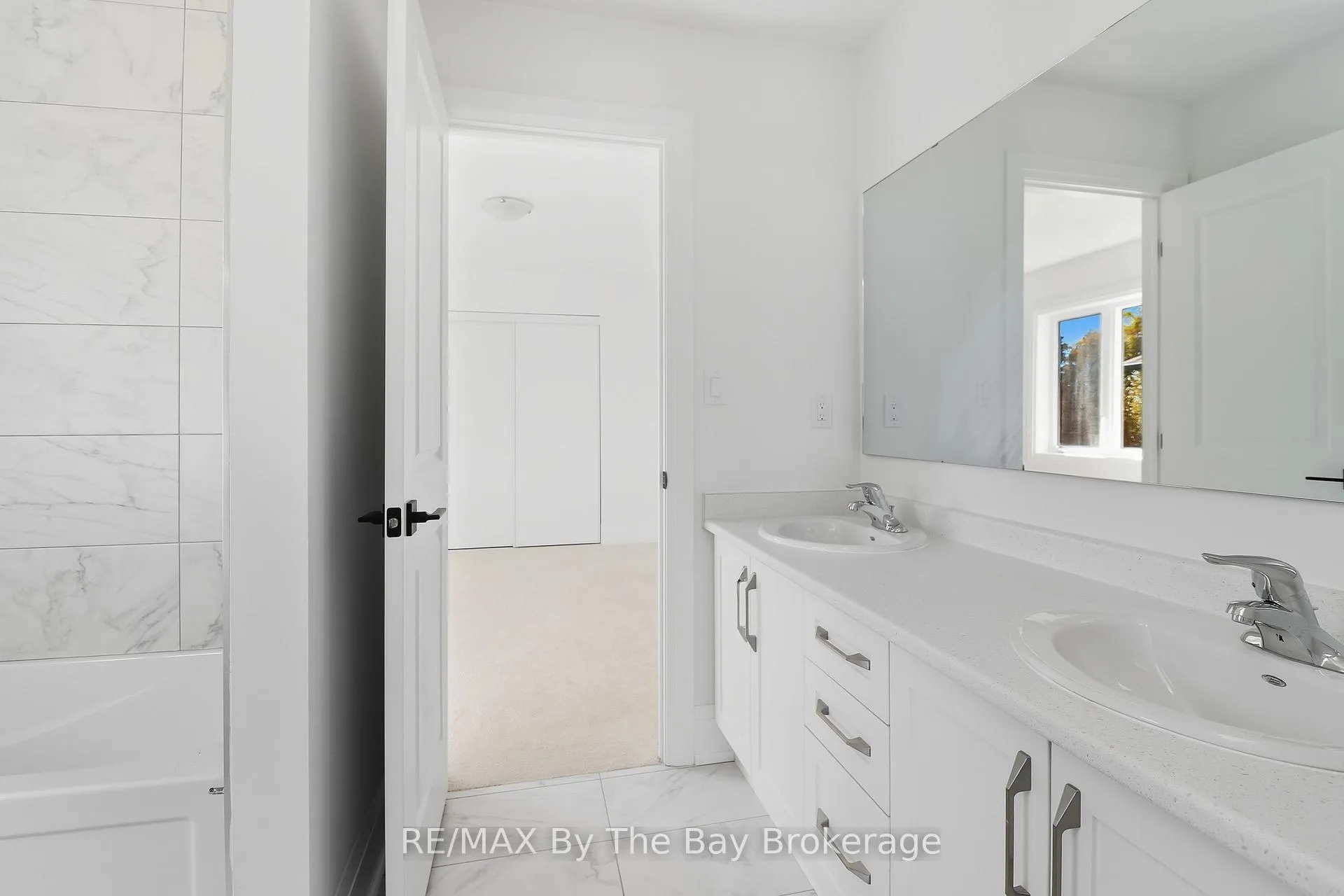 Photo 32 of 66 Amber Drive, Wasaga Beach — HOMEH