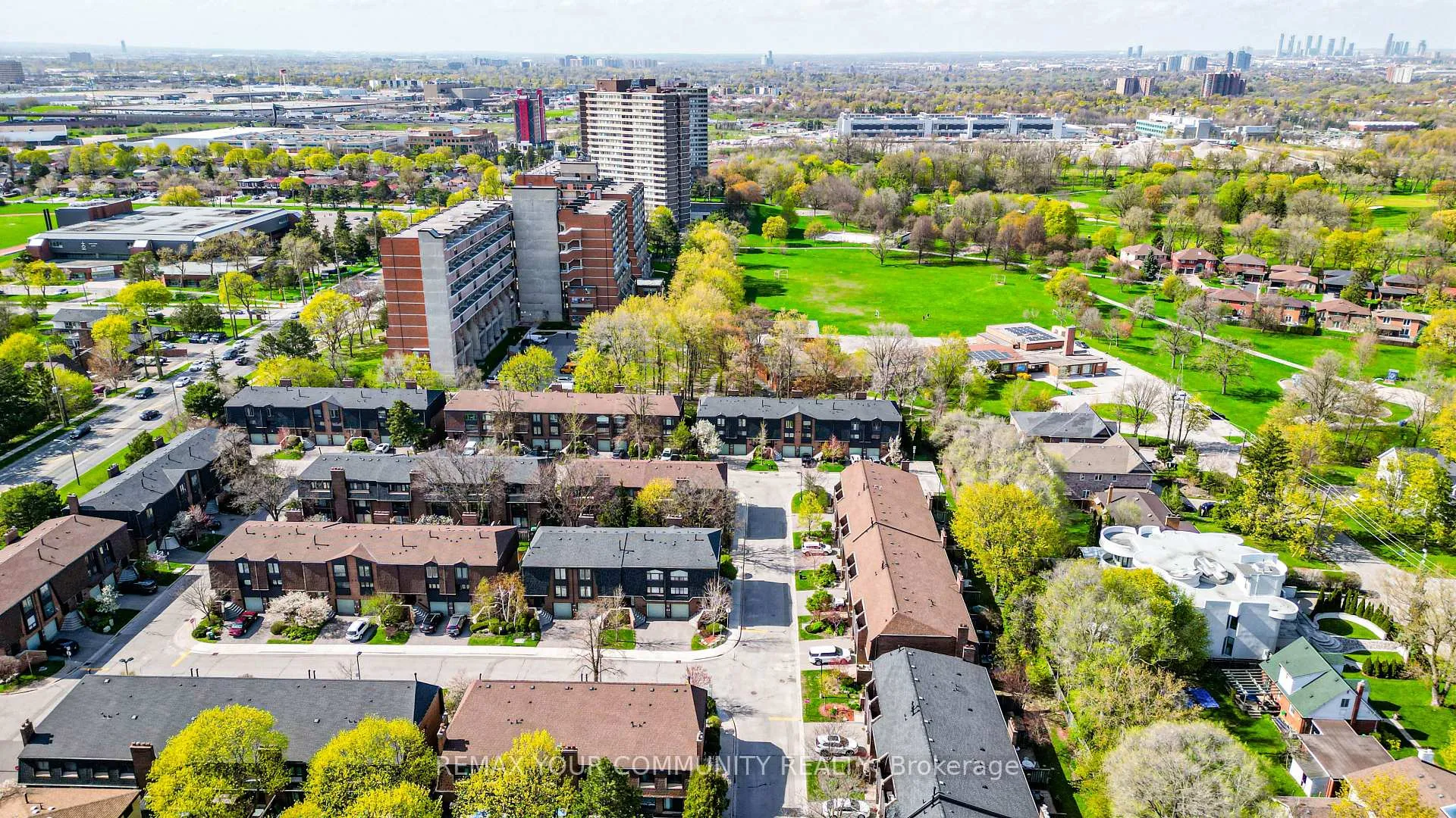 Photo 43 of 71 Maple Branch Path, Etobicoke, Kingsview Village-The Westway — HOMEH
