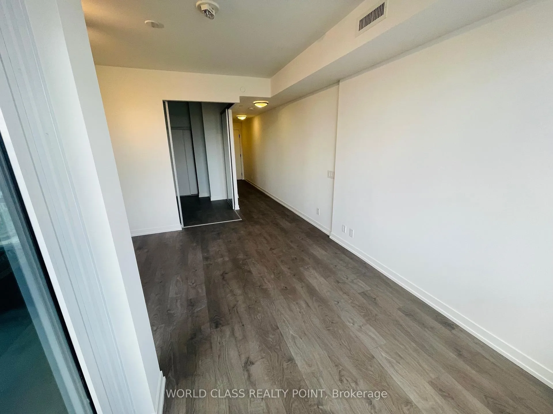Photo 4 of Unit 720, 270 Dufferin Street, Toronto, South Parkdale — HOMEH