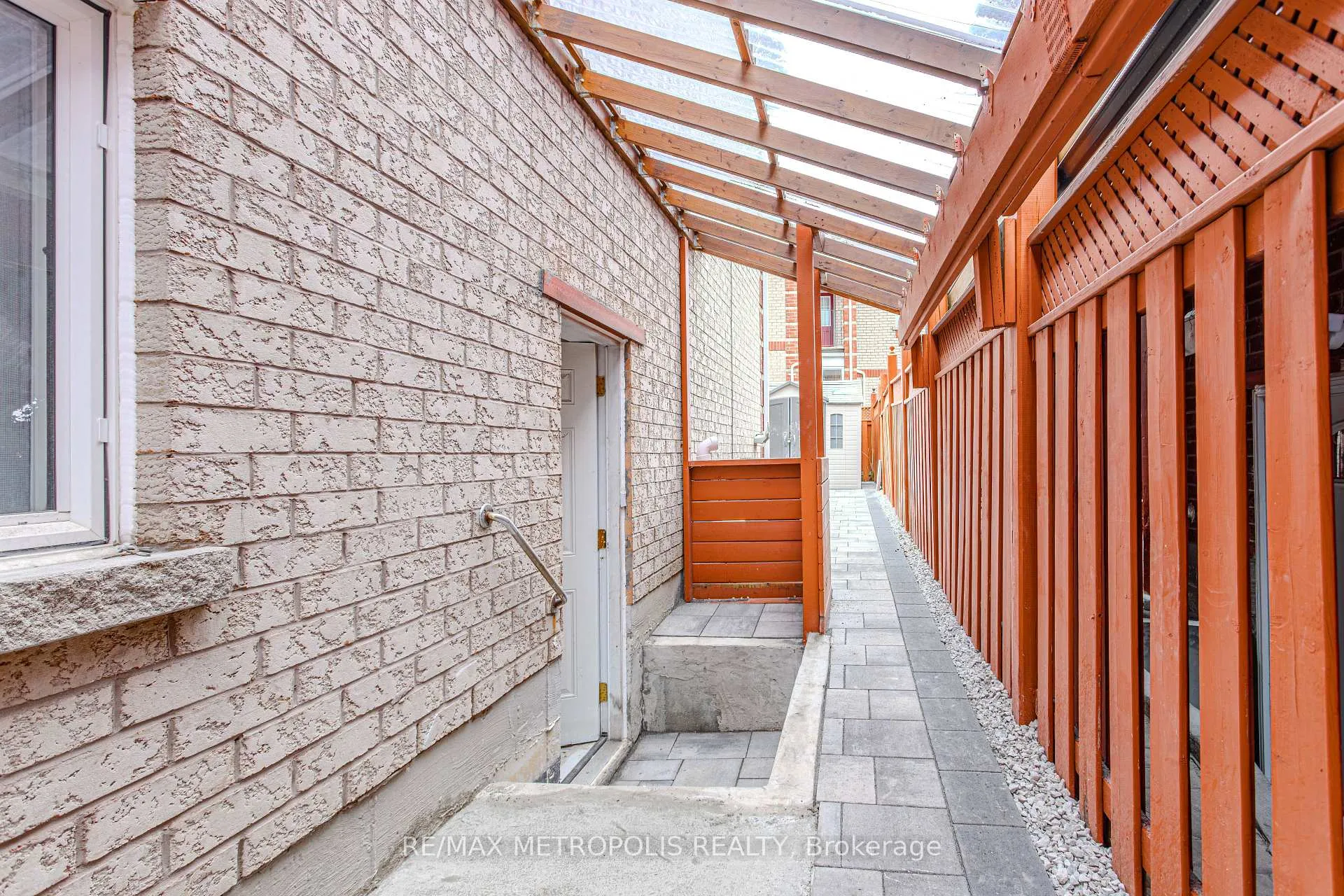 Photo 2 of Unit BSMT, 30 Summerlea Street, Markham, Middlefield — HOMEH