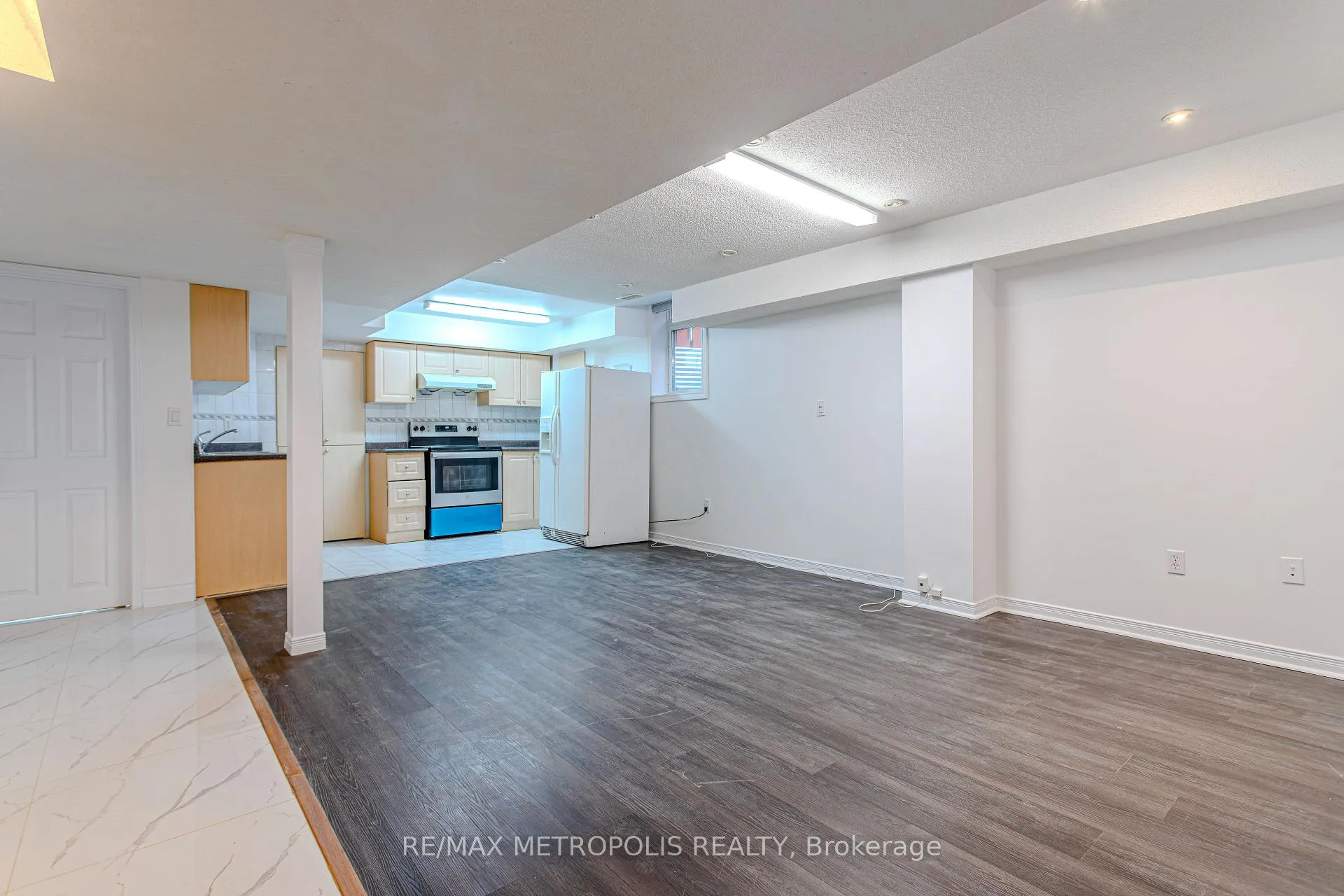 Photo 4 of Unit BSMT, 30 Summerlea Street, Markham, Middlefield — HOMEH