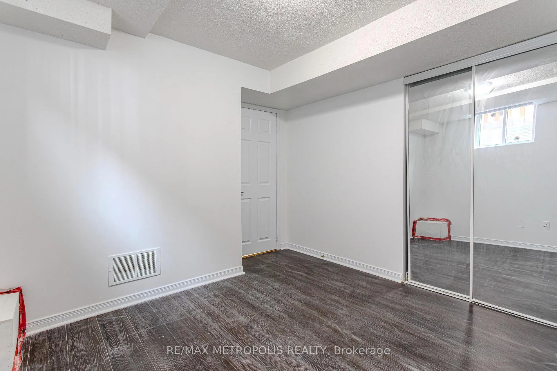 Photo 16 of Unit BSMT, 30 Summerlea Street, Markham, Middlefield — HOMEH