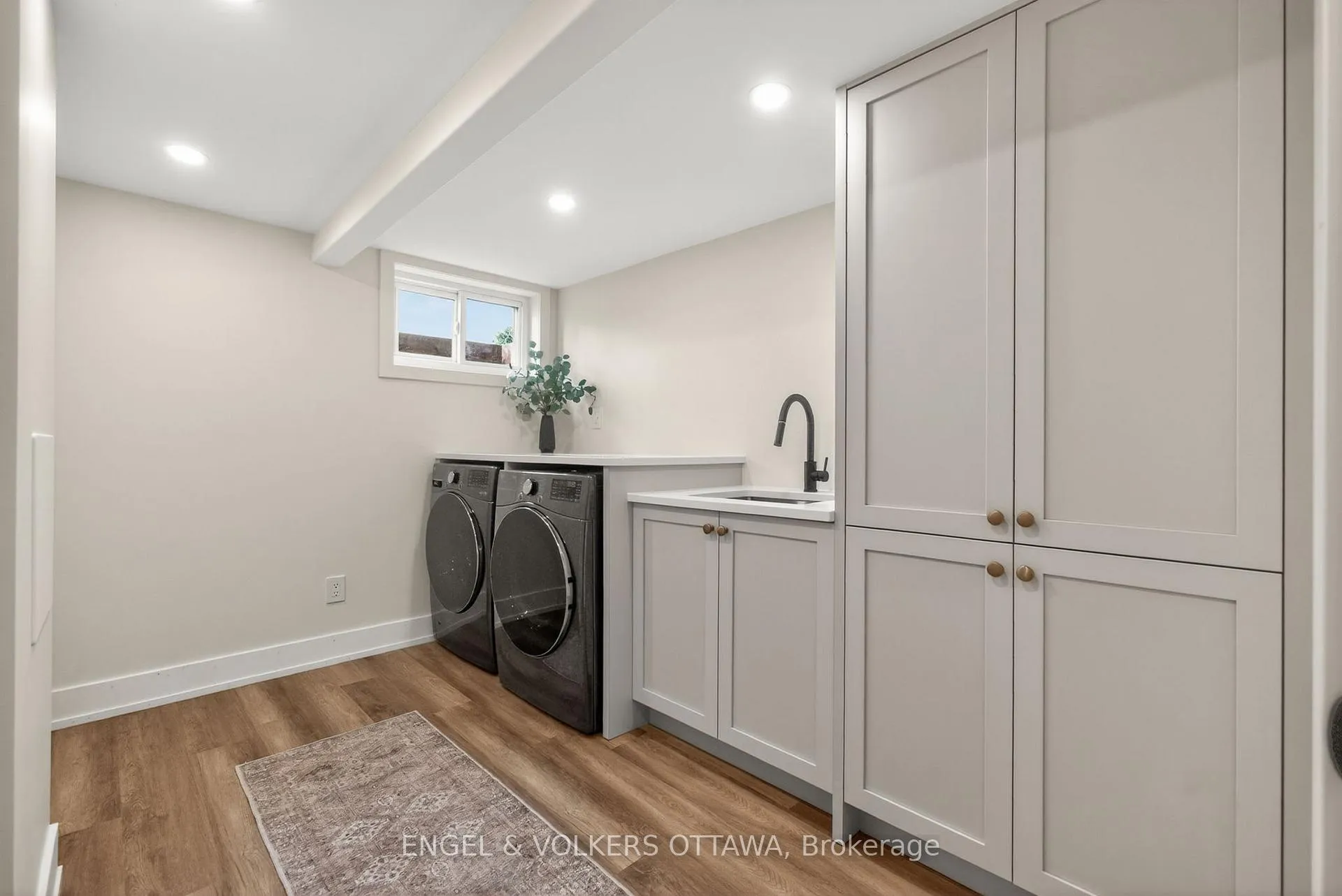 Photo 31 of 24 Roundhay Drive, Ottawa, Manordale — HOMEH