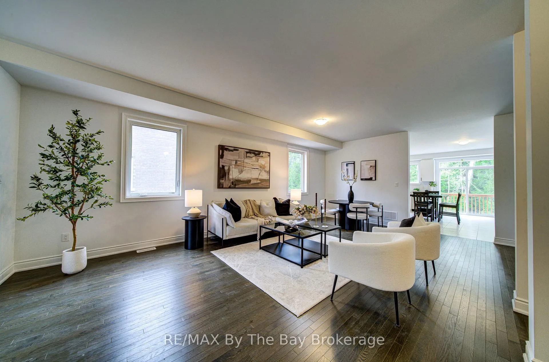 Photo 7 of 5 Misty Ridge Road, Wasaga Beach — HOMEH