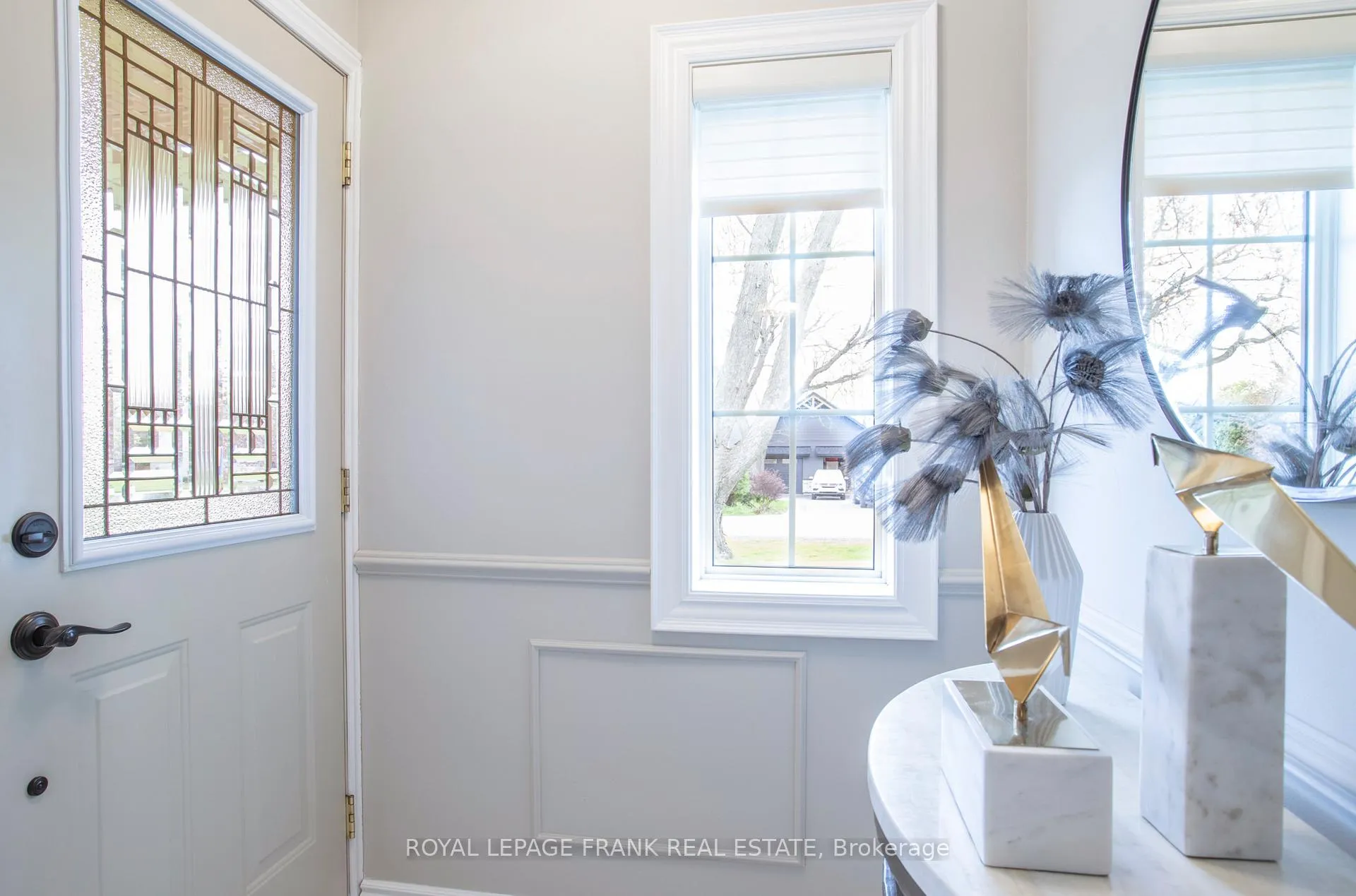 Photo 5 of 401 Fairview Drive, Whitby, Lynde Creek — HOMEH