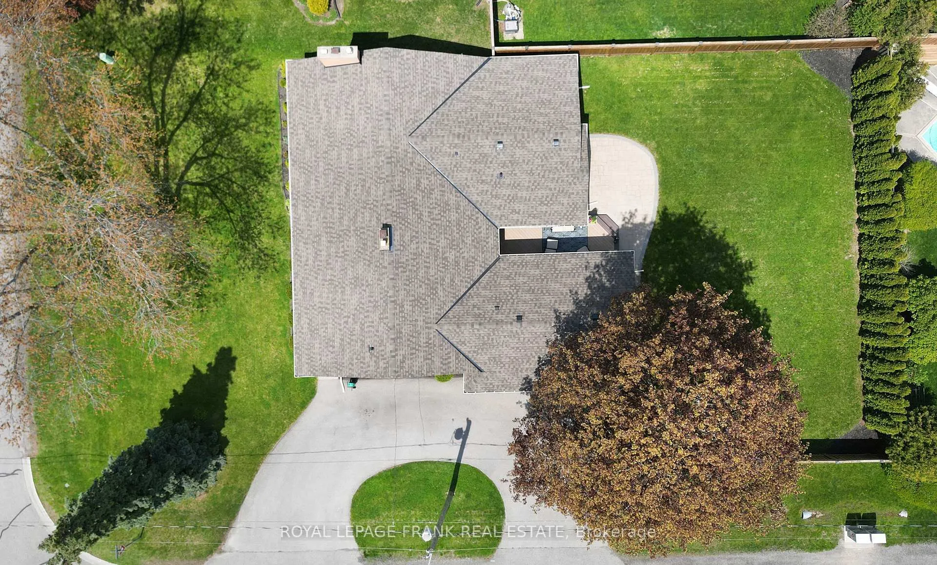 Photo 41 of 401 Fairview Drive, Whitby, Lynde Creek — HOMEH