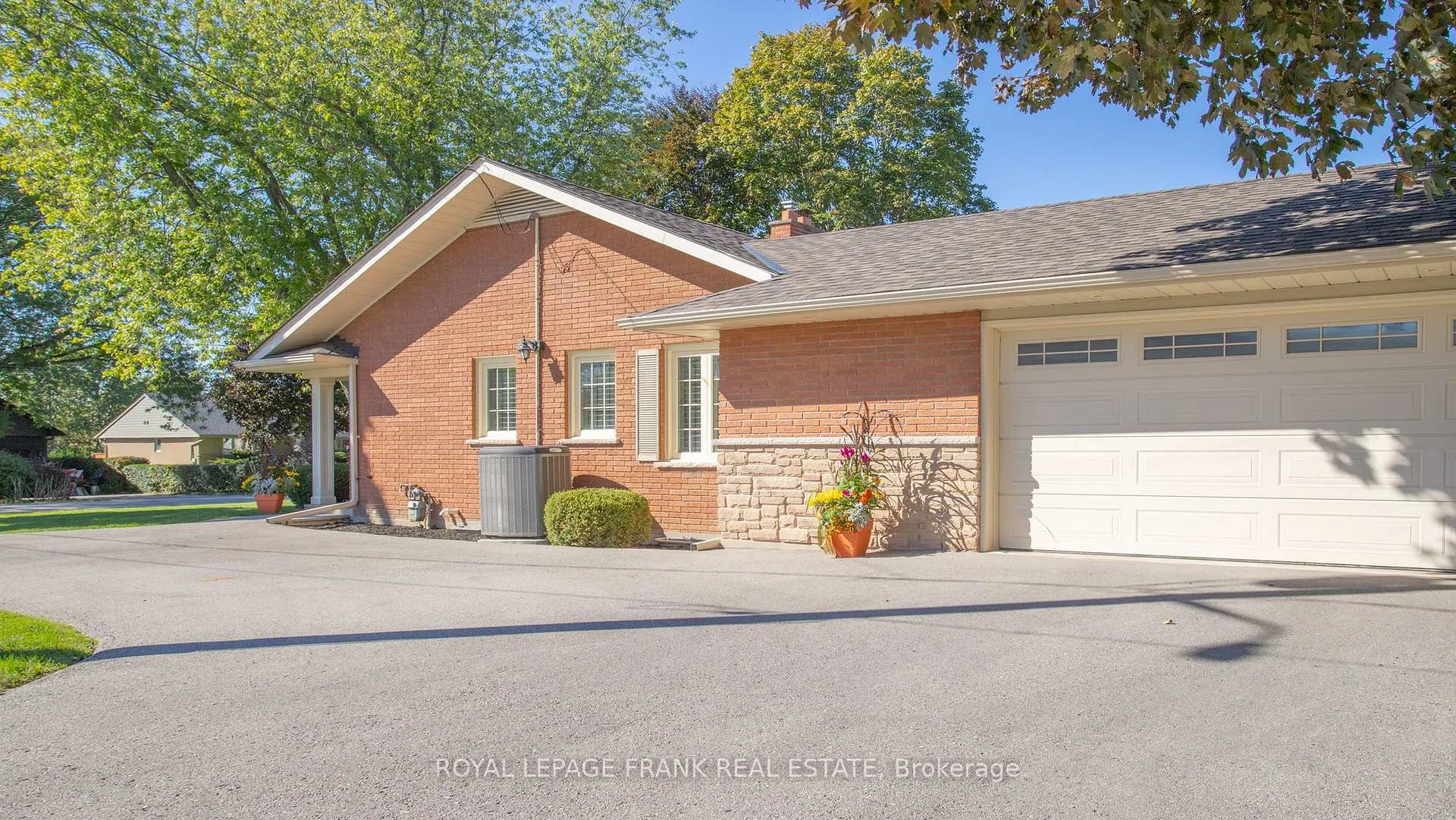 Photo 48 of 401 Fairview Drive, Whitby, Lynde Creek — HOMEH