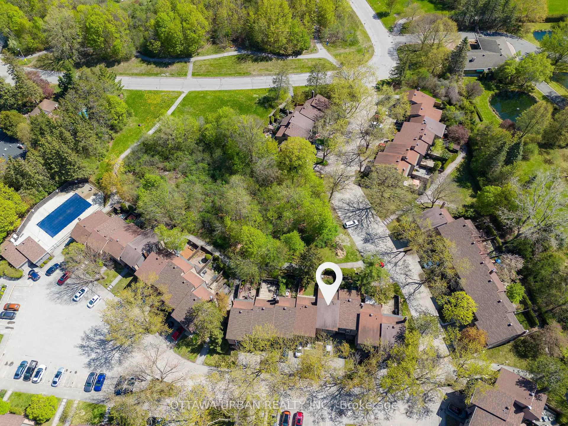 Photo 7 of 46 Reaney Court, Ottawa, Kanata - Beaverbrook — HOMEH
