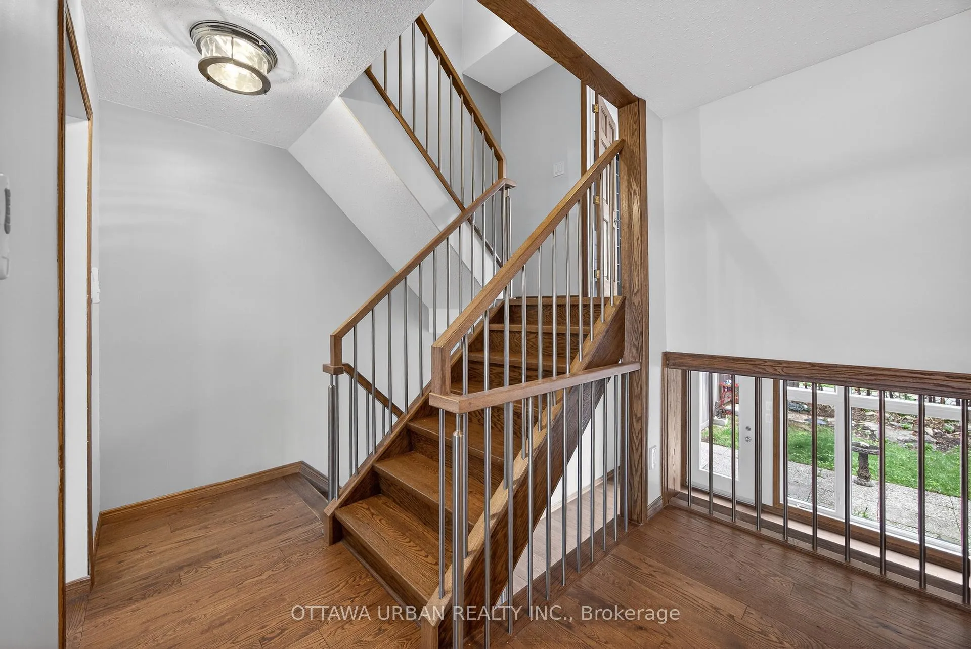 Photo 16 of 46 Reaney Court, Ottawa, Kanata - Beaverbrook — HOMEH