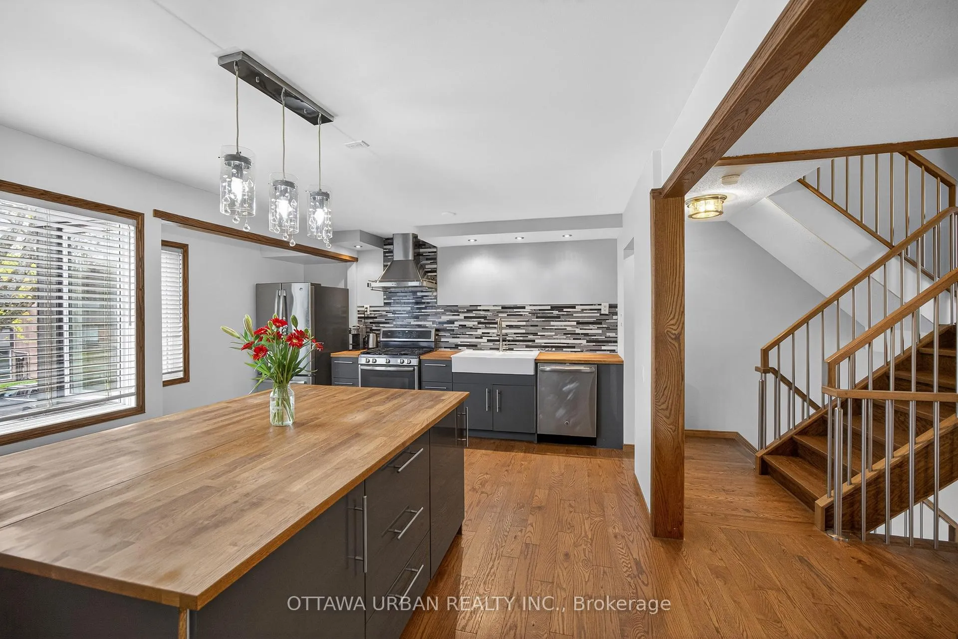 Photo 23 of 46 Reaney Court, Ottawa, Kanata - Beaverbrook — HOMEH