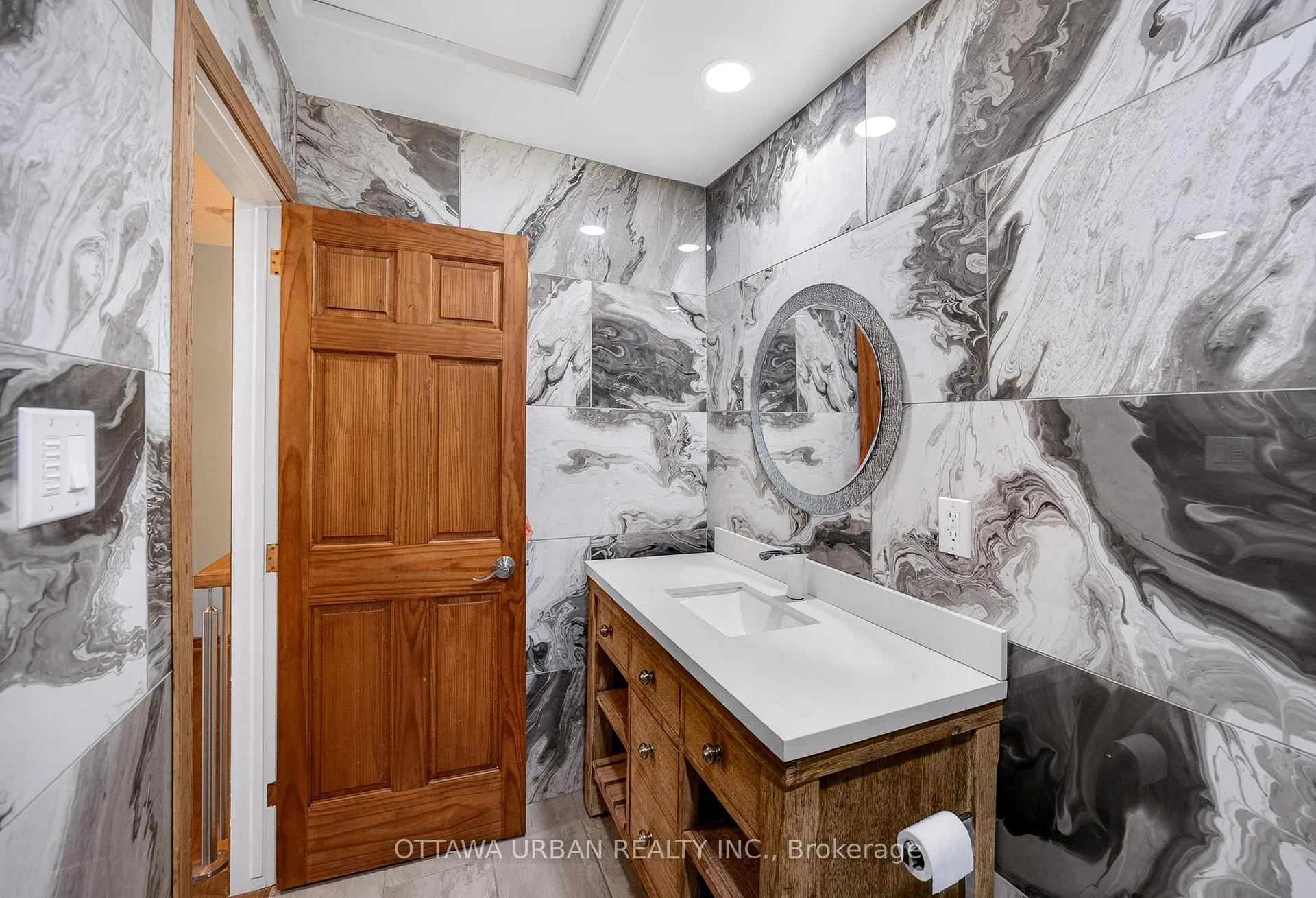 Photo 42 of 46 Reaney Court, Ottawa, Kanata - Beaverbrook — HOMEH