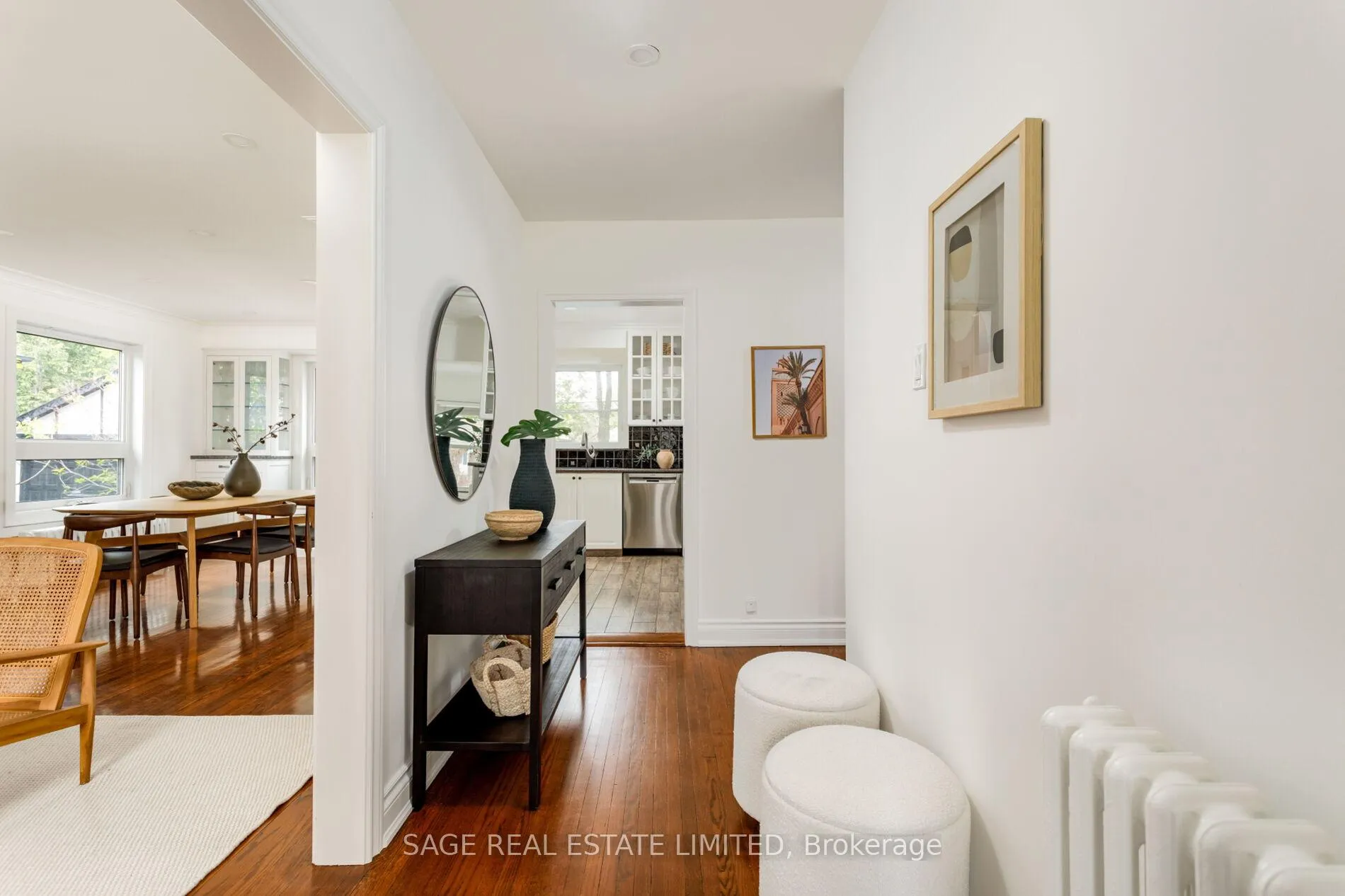 Photo 2 of 25 Cliveden Avenue, Etobicoke, Stonegate-Queensway — HOMEH