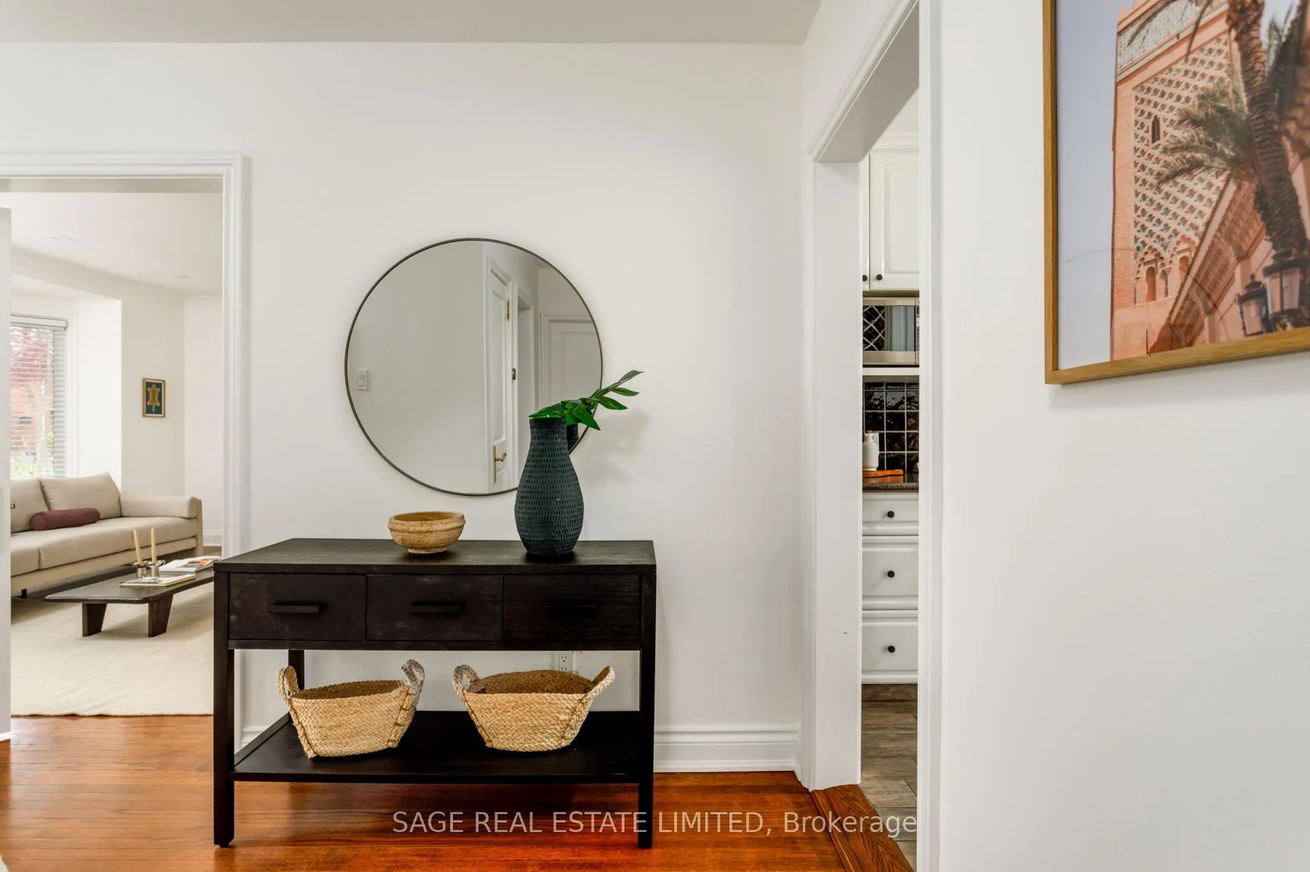 Photo 4 of 25 Cliveden Avenue, Etobicoke, Stonegate-Queensway — HOMEH