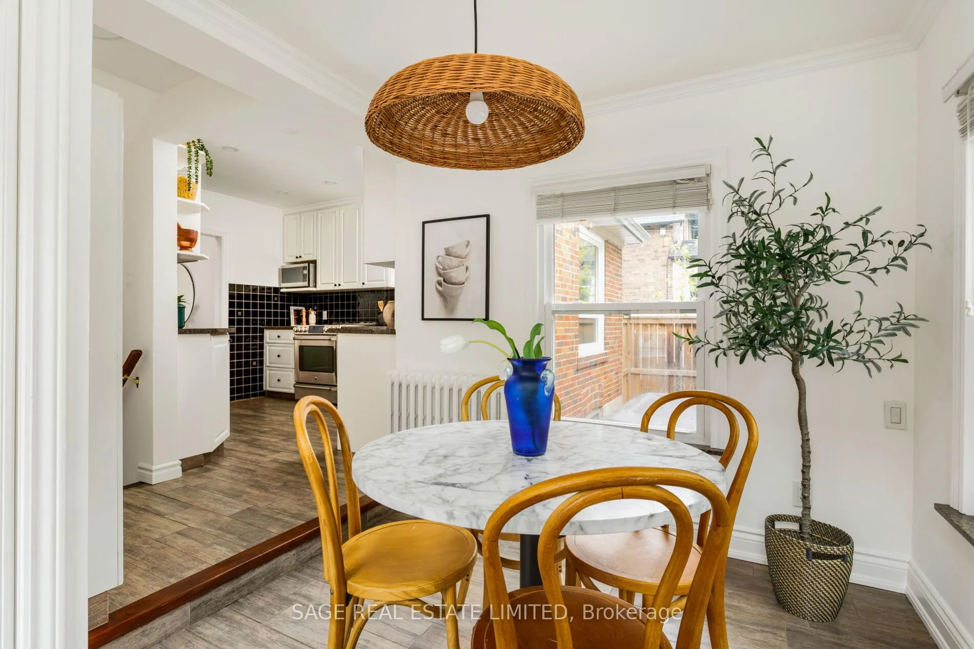 Photo 15 of 25 Cliveden Avenue, Etobicoke, Stonegate-Queensway — HOMEH
