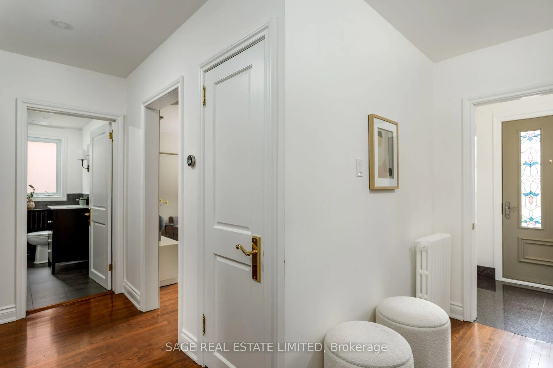 Photo 19 of 25 Cliveden Avenue, Etobicoke, Stonegate-Queensway — HOMEH