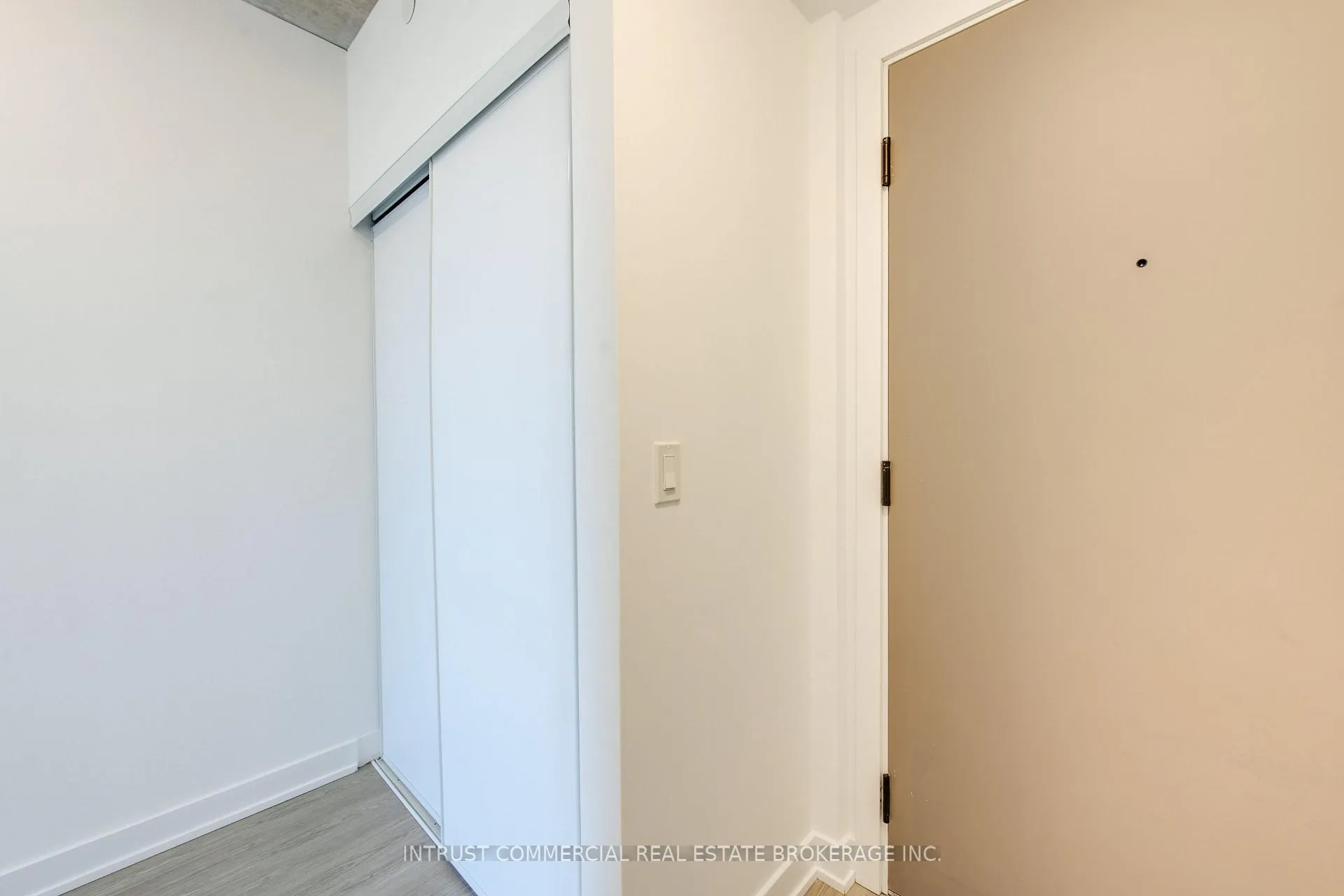 Photo 2 of Unit 1807, 47 Mutual Street, Toronto, Church-Yonge Corridor — HOMEH