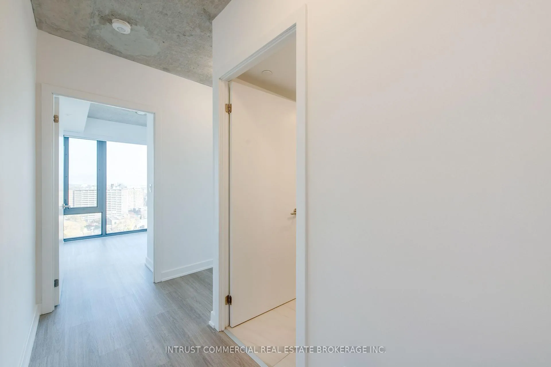 Photo 5 of Unit 1807, 47 Mutual Street, Toronto, Church-Yonge Corridor — HOMEH
